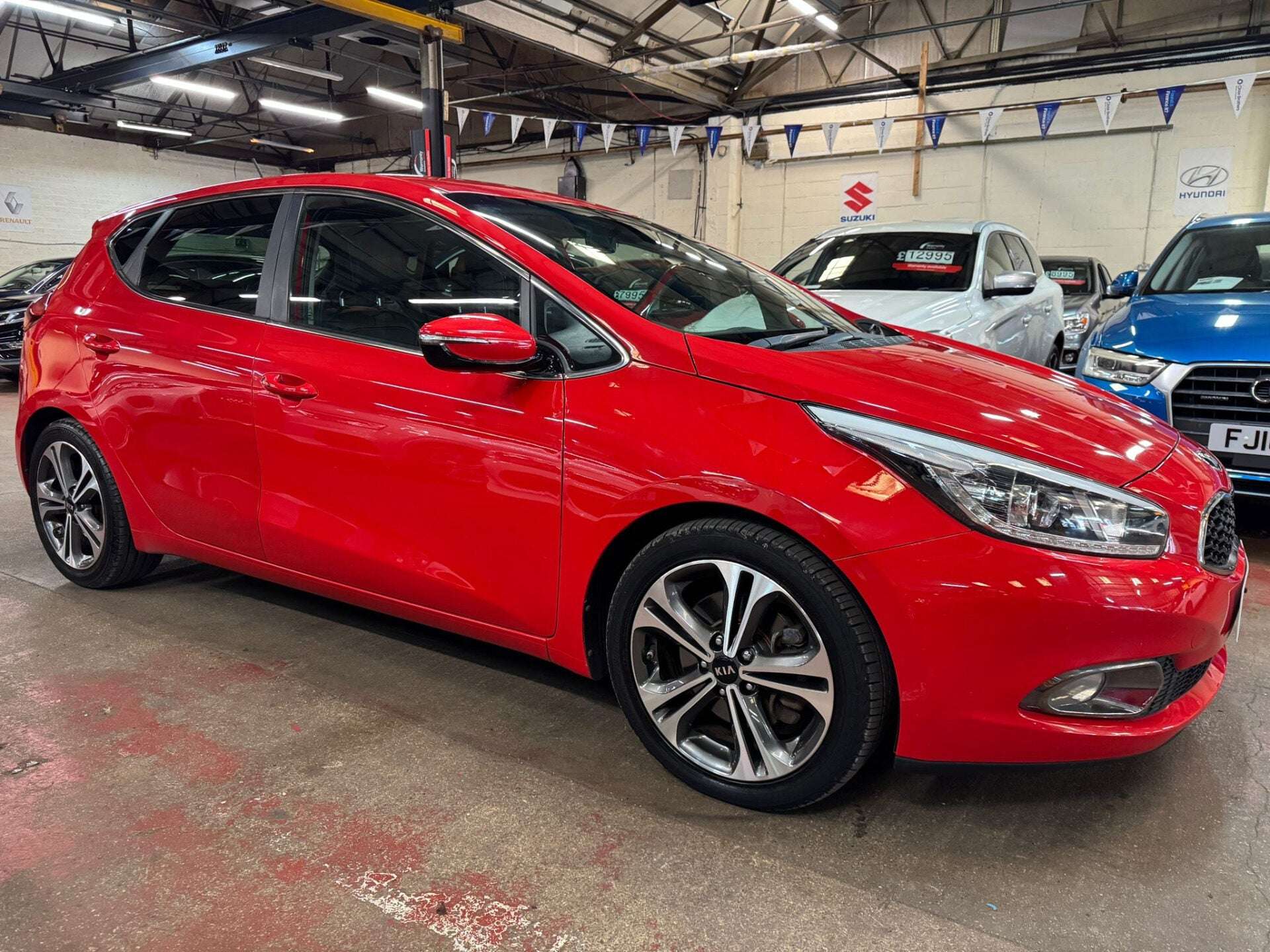 A 2015 KIA CEED CRDI 4 ECODYNAMICS A 2015 KIA CEED CRDI 4 ECODYNAMICS