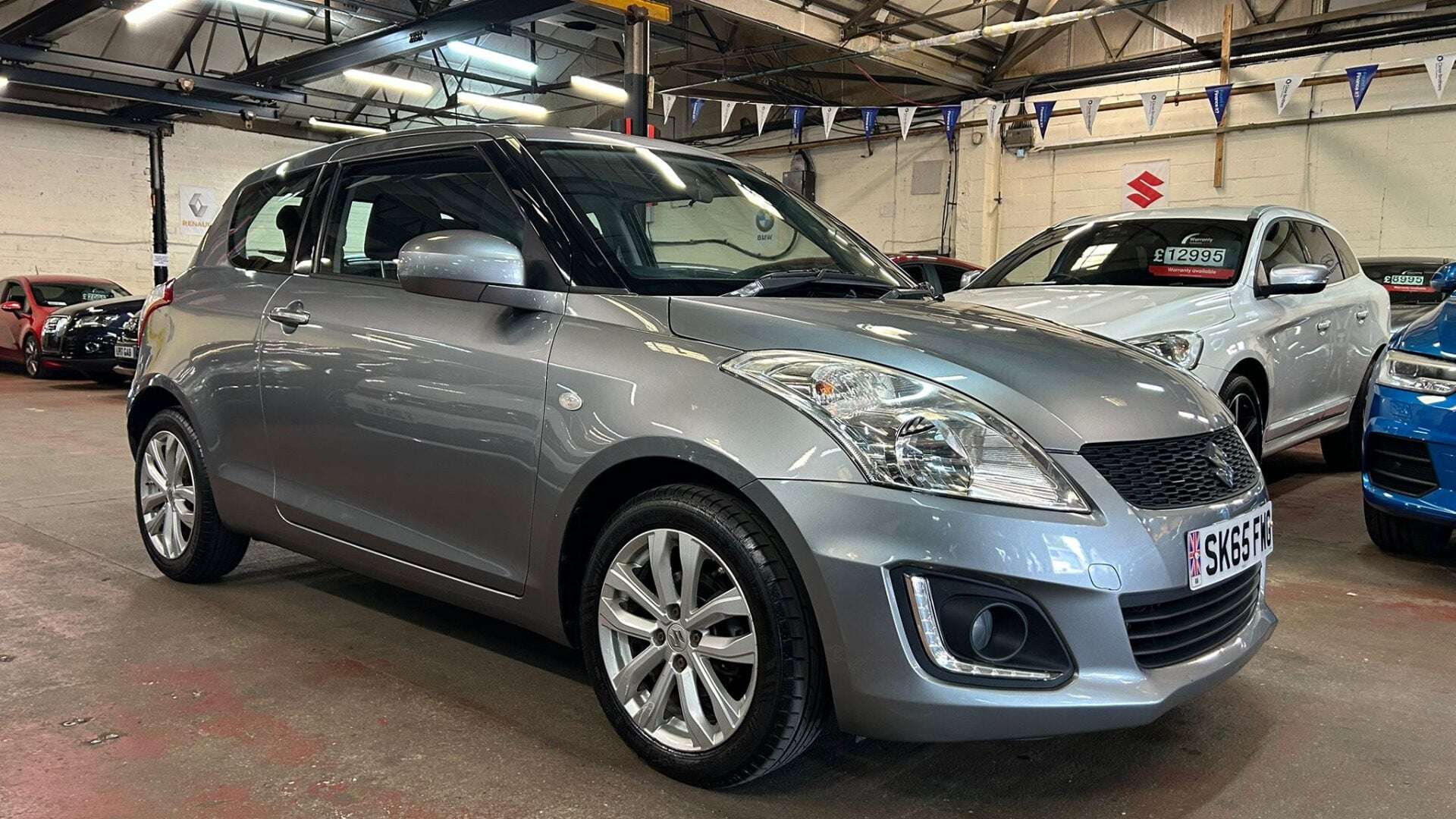 A 2015 SUZUKI SWIFT SZ3 A 2015 SUZUKI SWIFT SZ3
