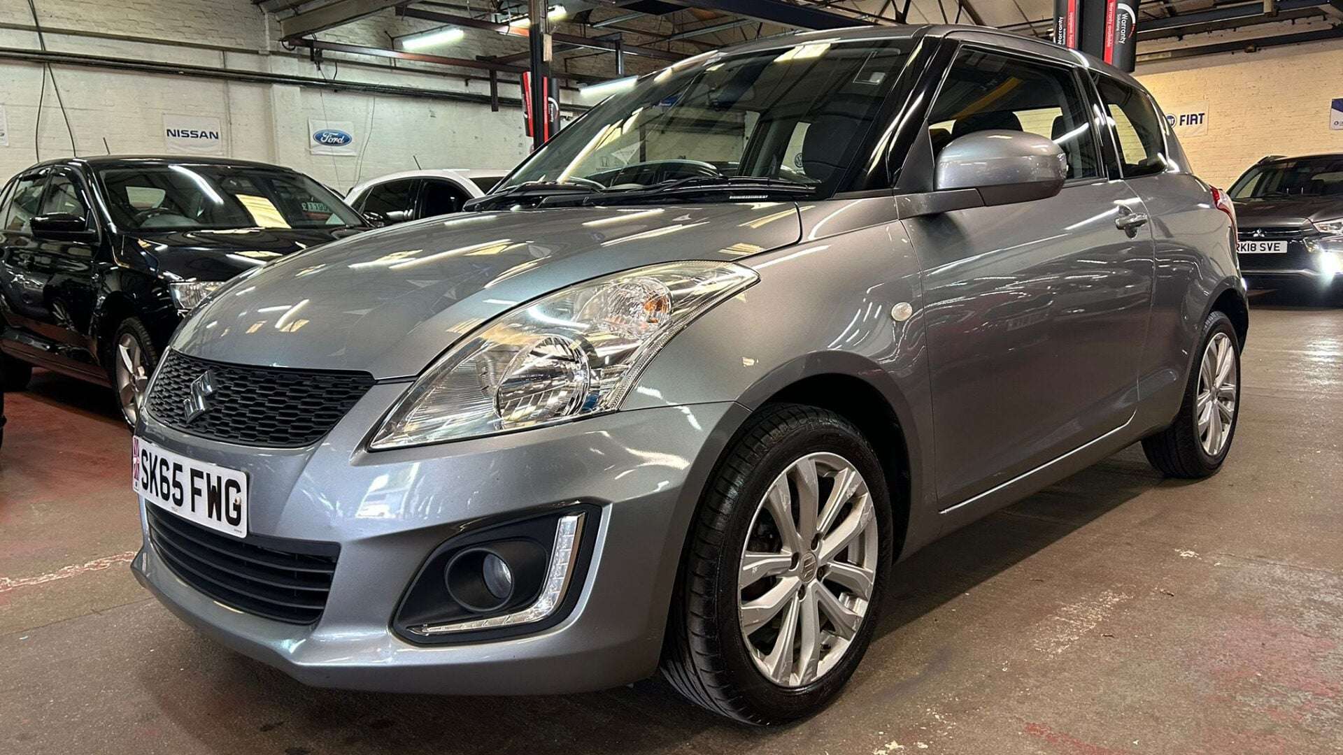 A 2015 SUZUKI SWIFT SZ3 A 2015 SUZUKI SWIFT SZ3