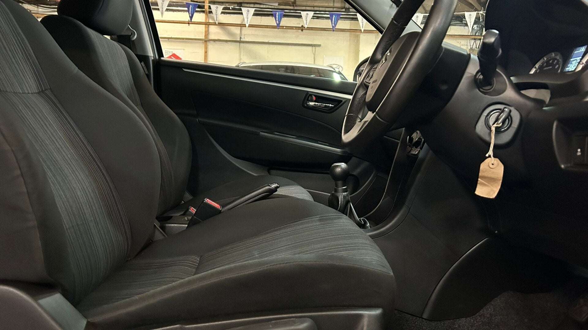 2015 SUZUKI SWIFT 2015 SUZUKI SWIFT