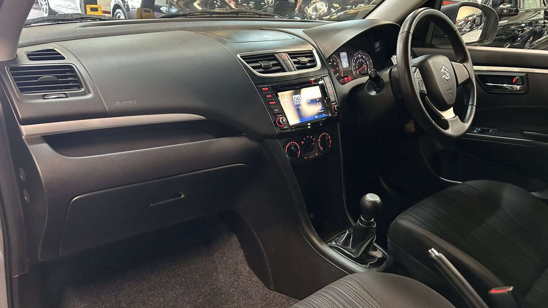 2015 SUZUKI SWIFT 2015 SUZUKI SWIFT