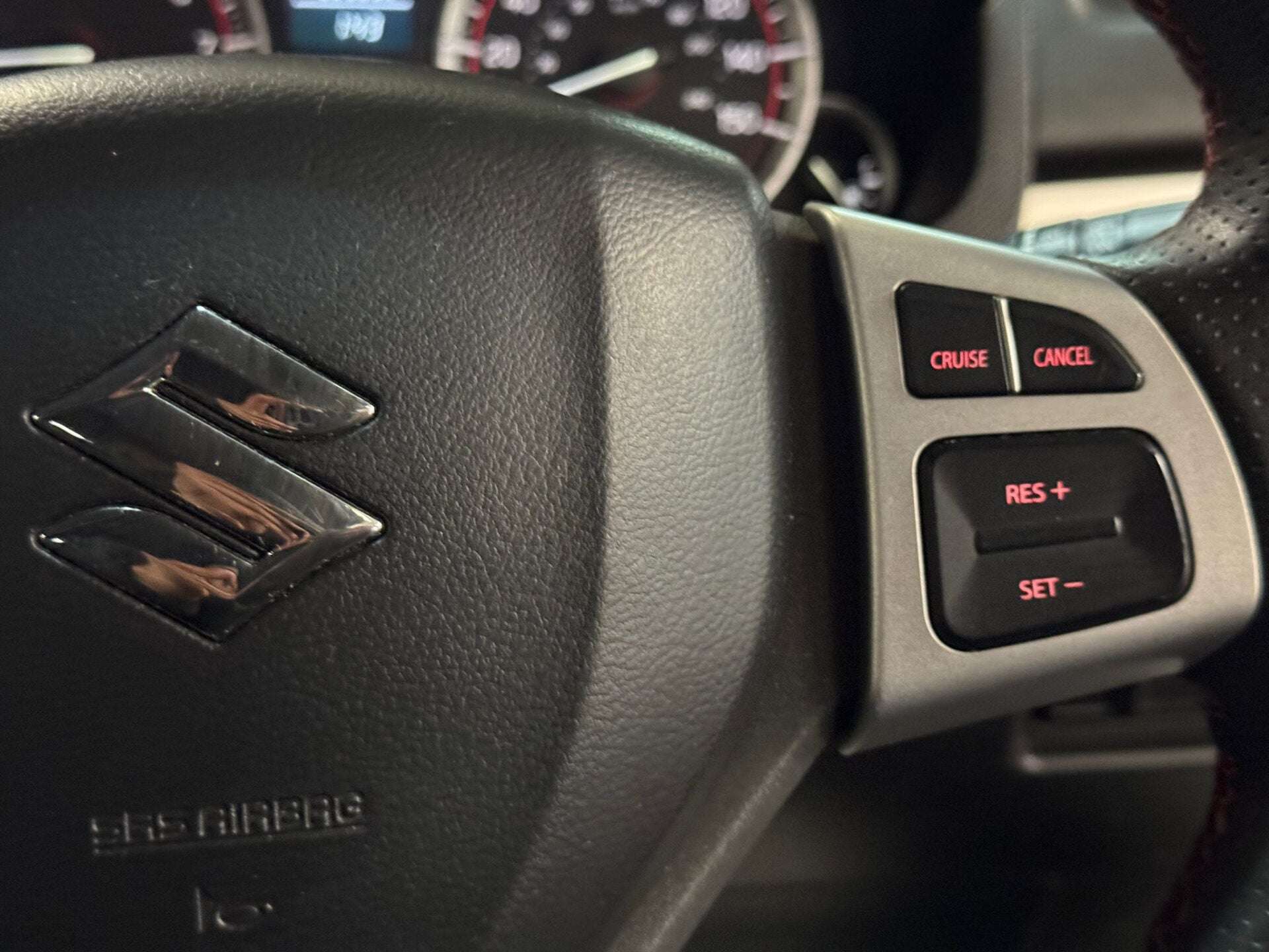 2013 SUZUKI SWIFT 2013 SUZUKI SWIFT
