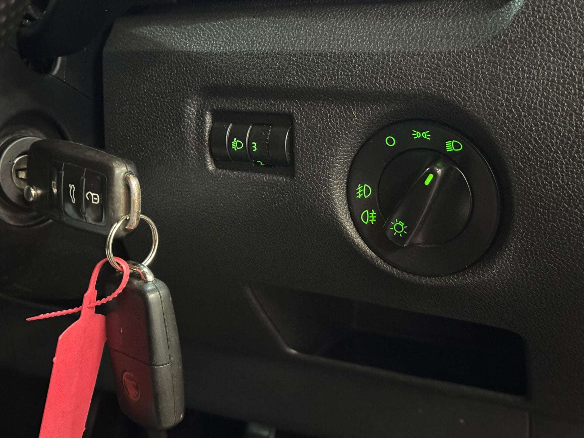 2013 SKODA FABIA 2013 SKODA FABIA