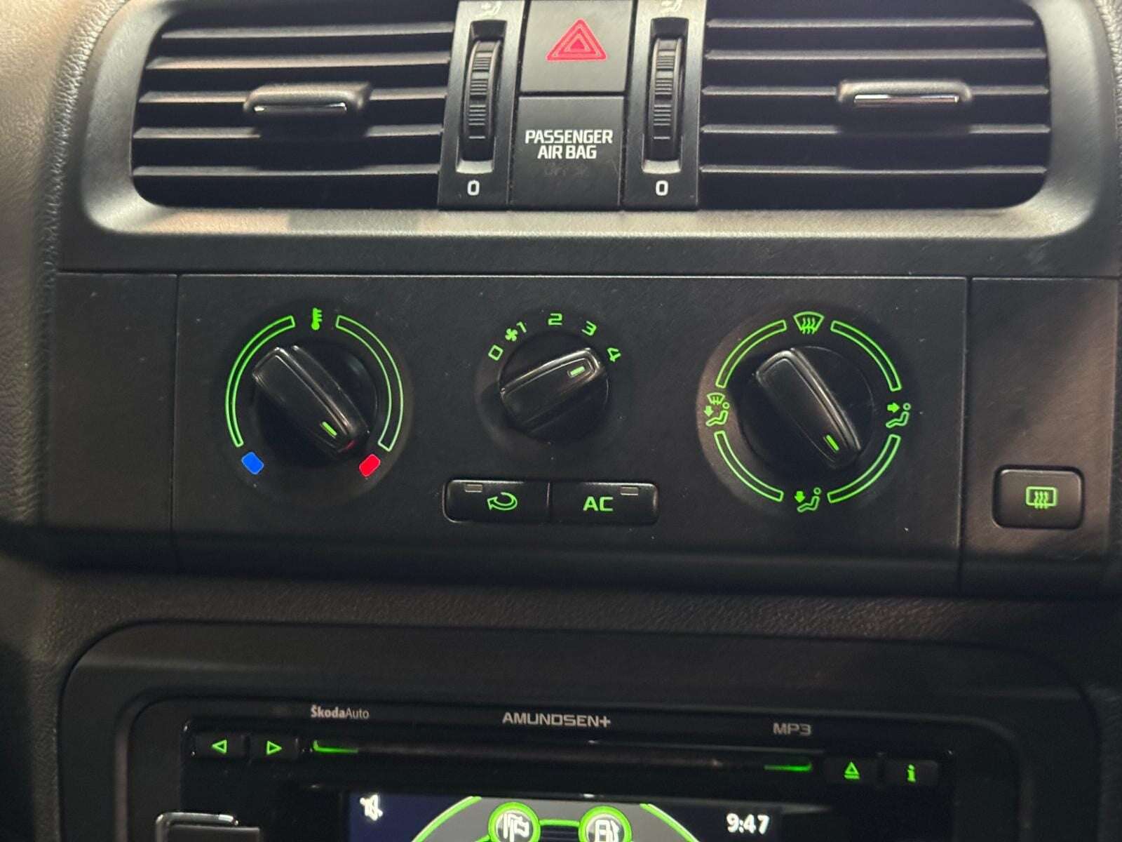 2013 SKODA FABIA 2013 SKODA FABIA