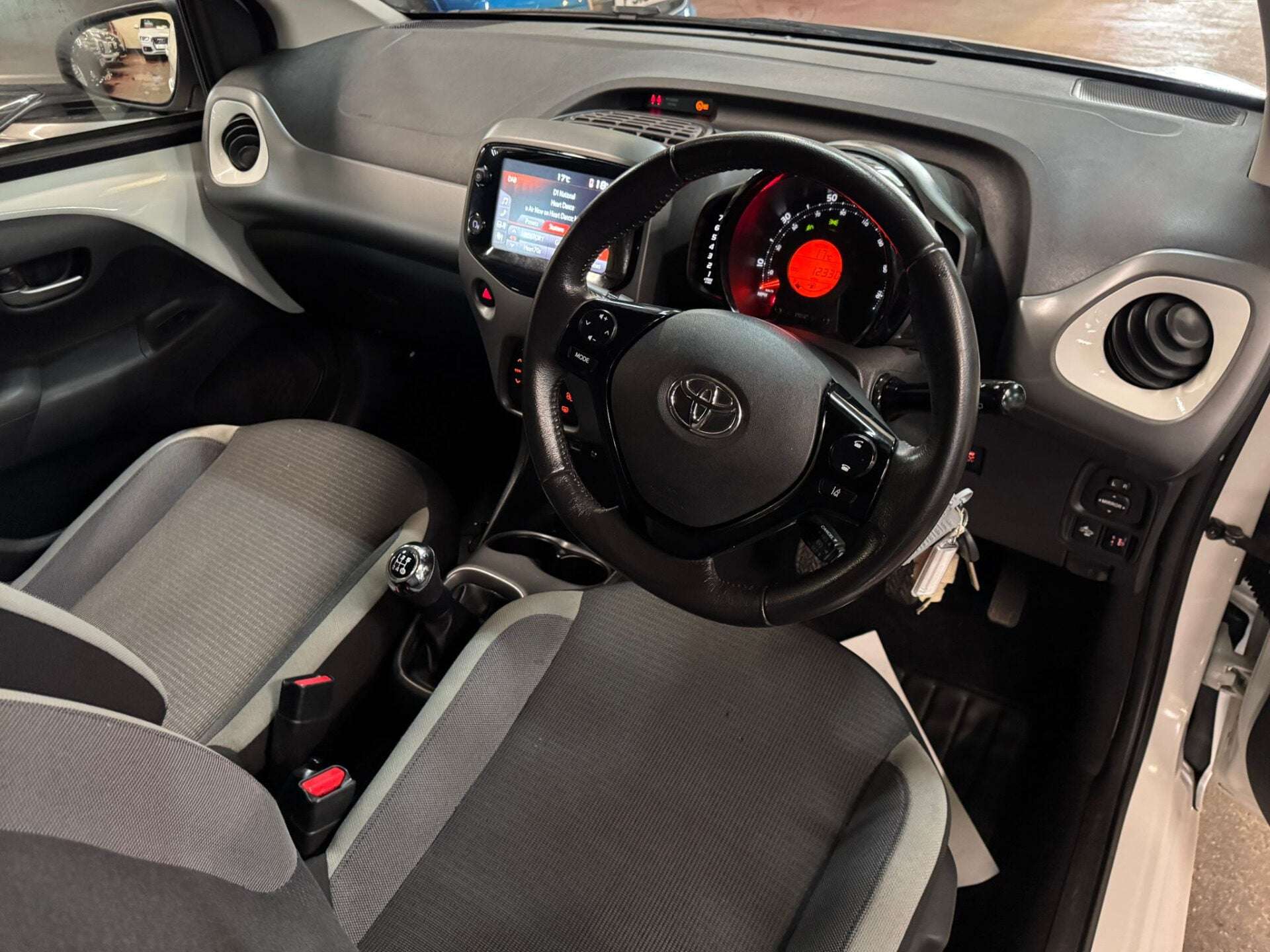 2020 TOYOTA AYGO 2020 TOYOTA AYGO