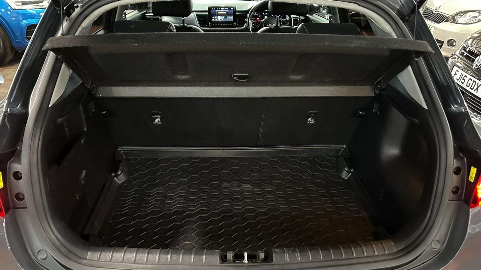 2023 KIA STONIC 2023 KIA STONIC
