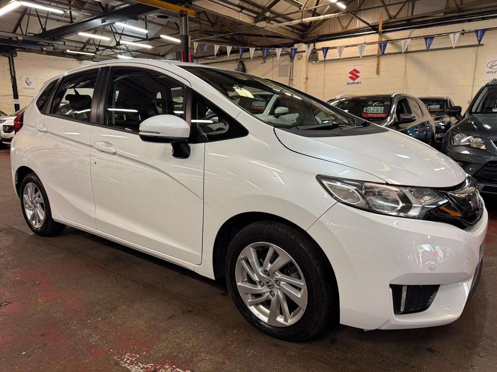 A 2016 HONDA JAZZ I-VTEC SE A 2016 HONDA JAZZ I-VTEC SE