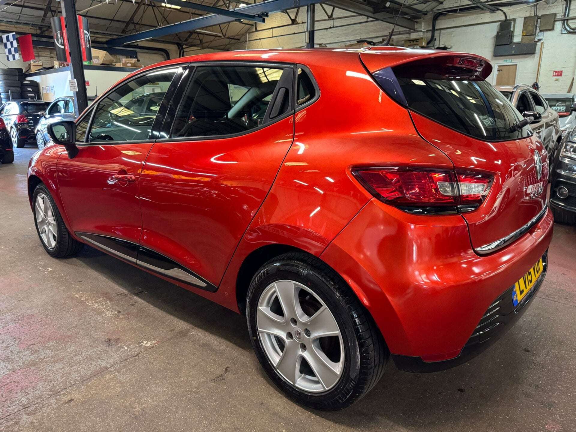2015 RENAULT CLIO 2015 RENAULT CLIO