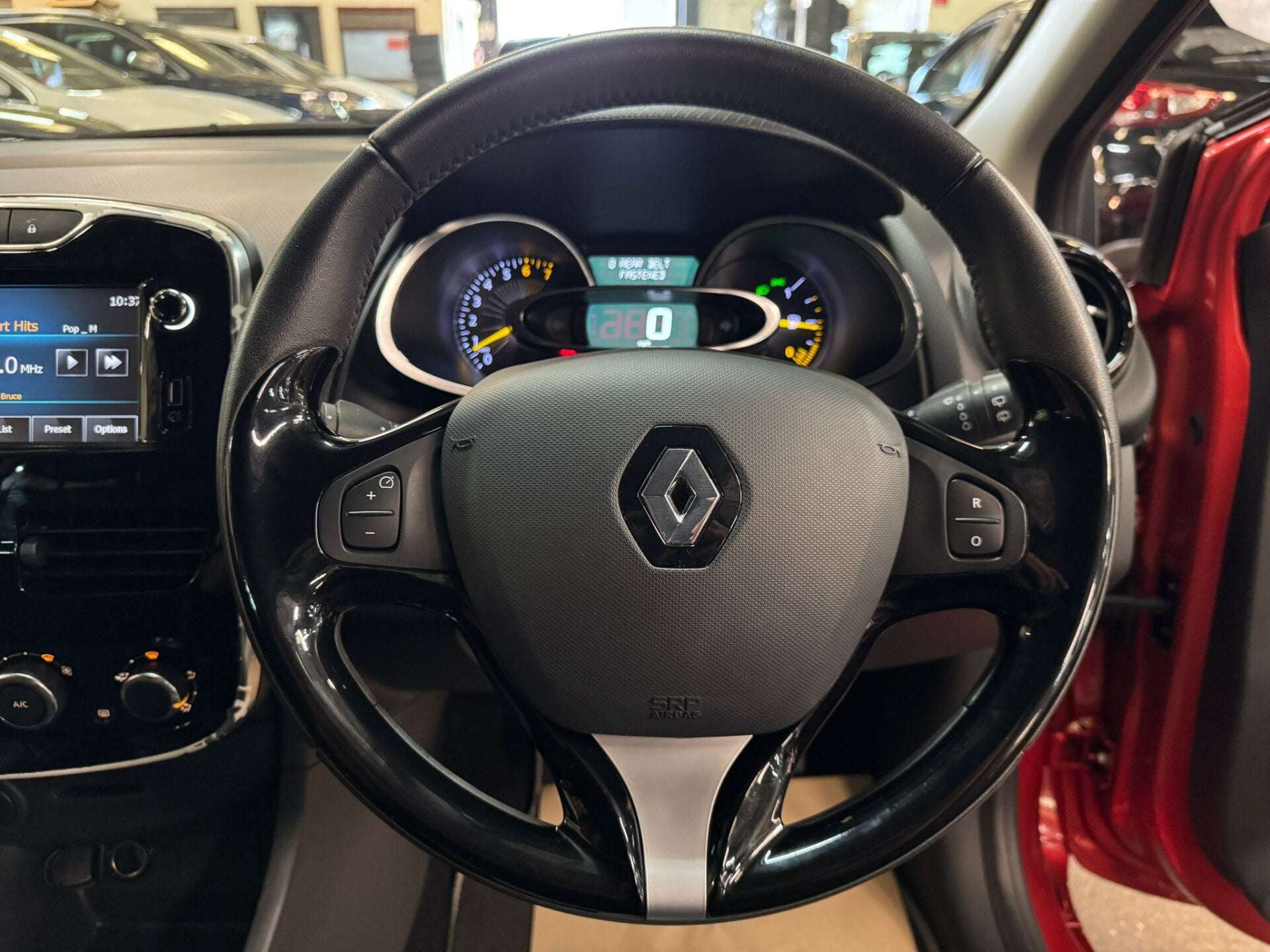 2015 RENAULT CLIO 2015 RENAULT CLIO