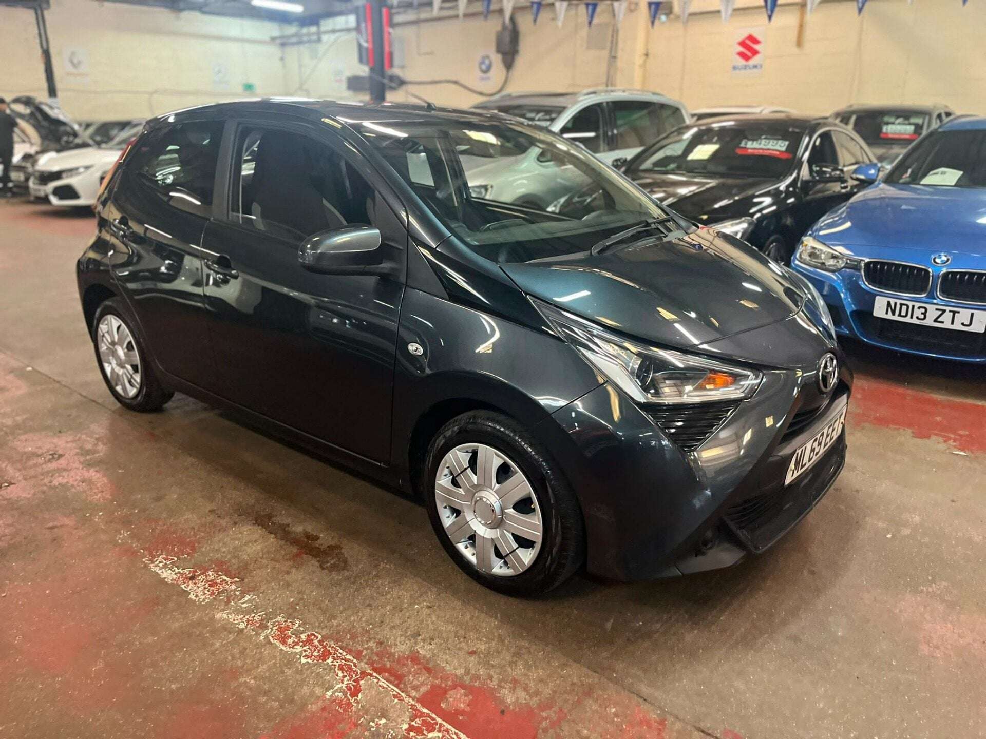 A 2019 TOYOTA AYGO VVT-I X-PLAY A 2019 TOYOTA AYGO VVT-I X-PLAY