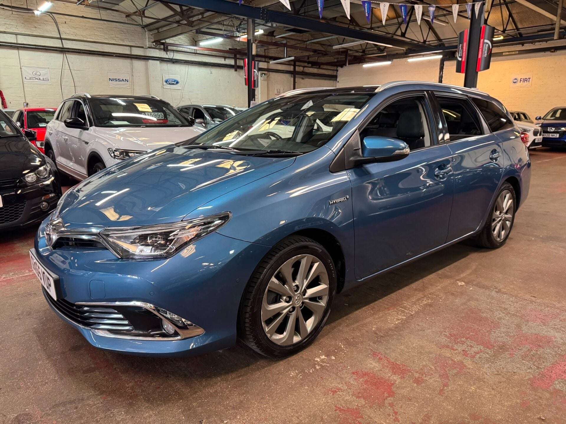 A 2015 TOYOTA AURIS VVT-I EXCEL TOURING SPORTS TSS A 2015 TOYOTA AURIS VVT-I EXCEL TOURING SPORTS TSS