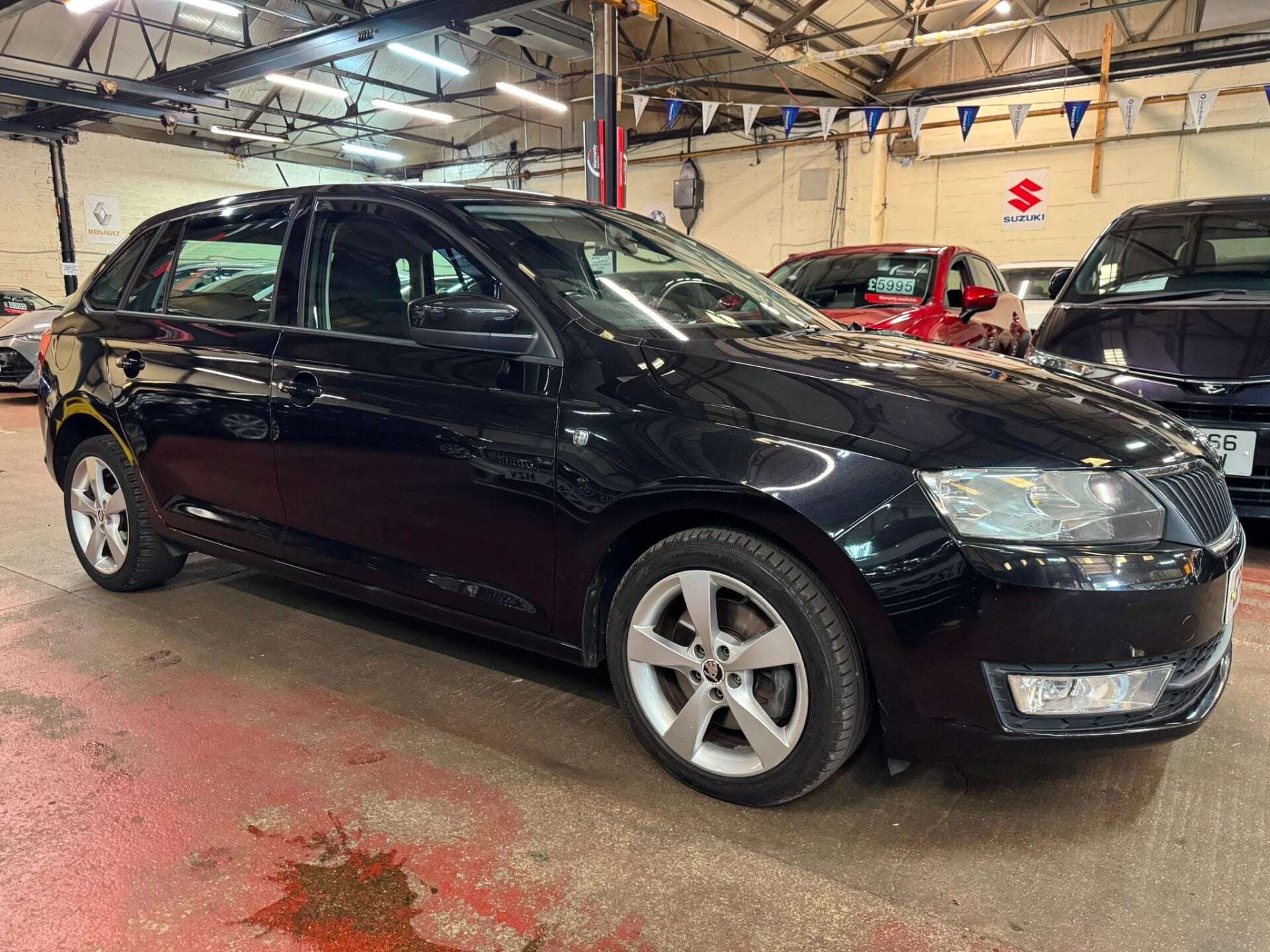 A 2015 SKODA RAPID SPACEBACK SE TECH GREENTECH TSI A 2015 SKODA RAPID SPACEBACK SE TECH GREENTECH TSI