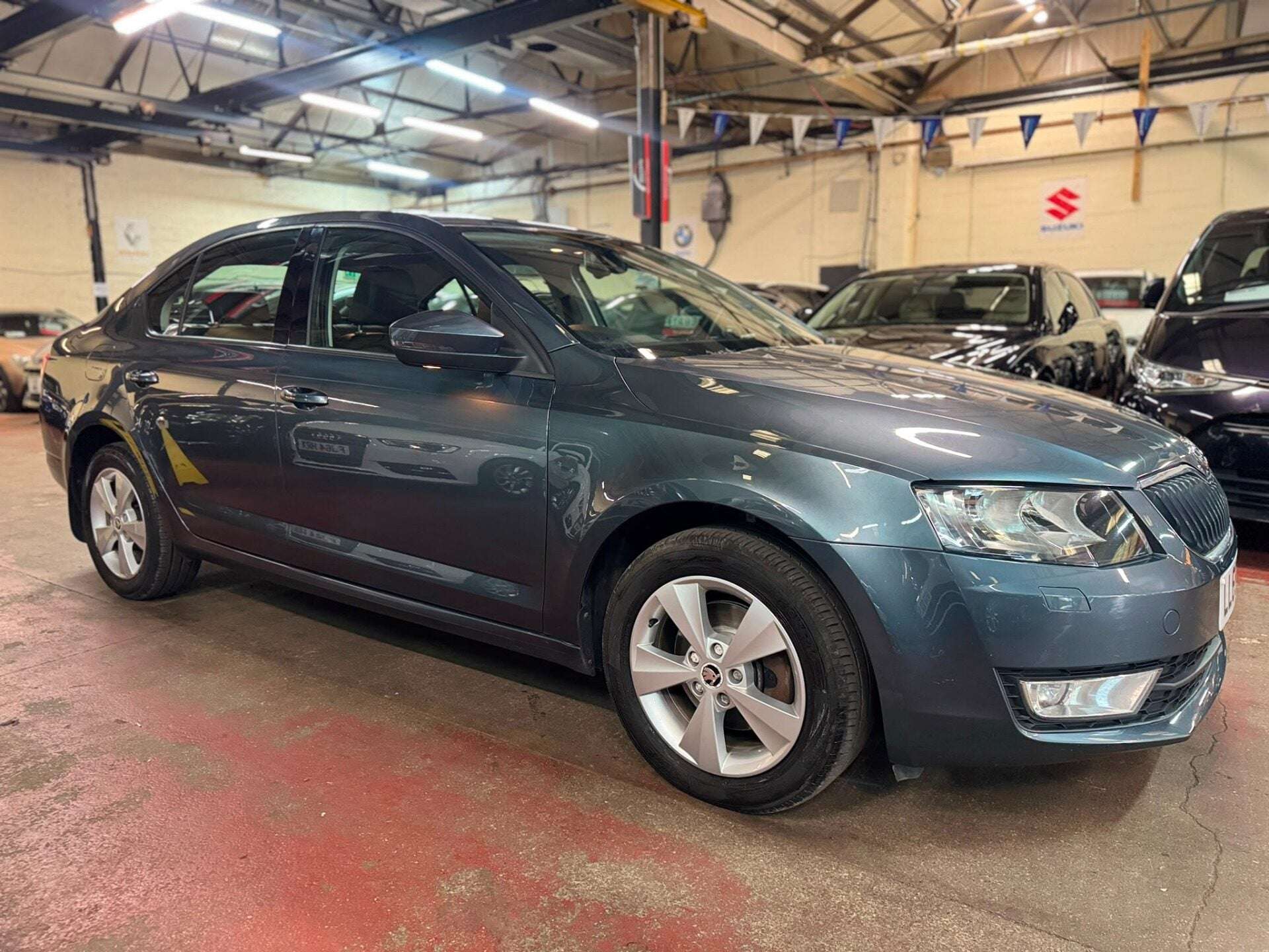 A 2015 SKODA OCTAVIA SE L TSI DSG A 2015 SKODA OCTAVIA SE L TSI DSG