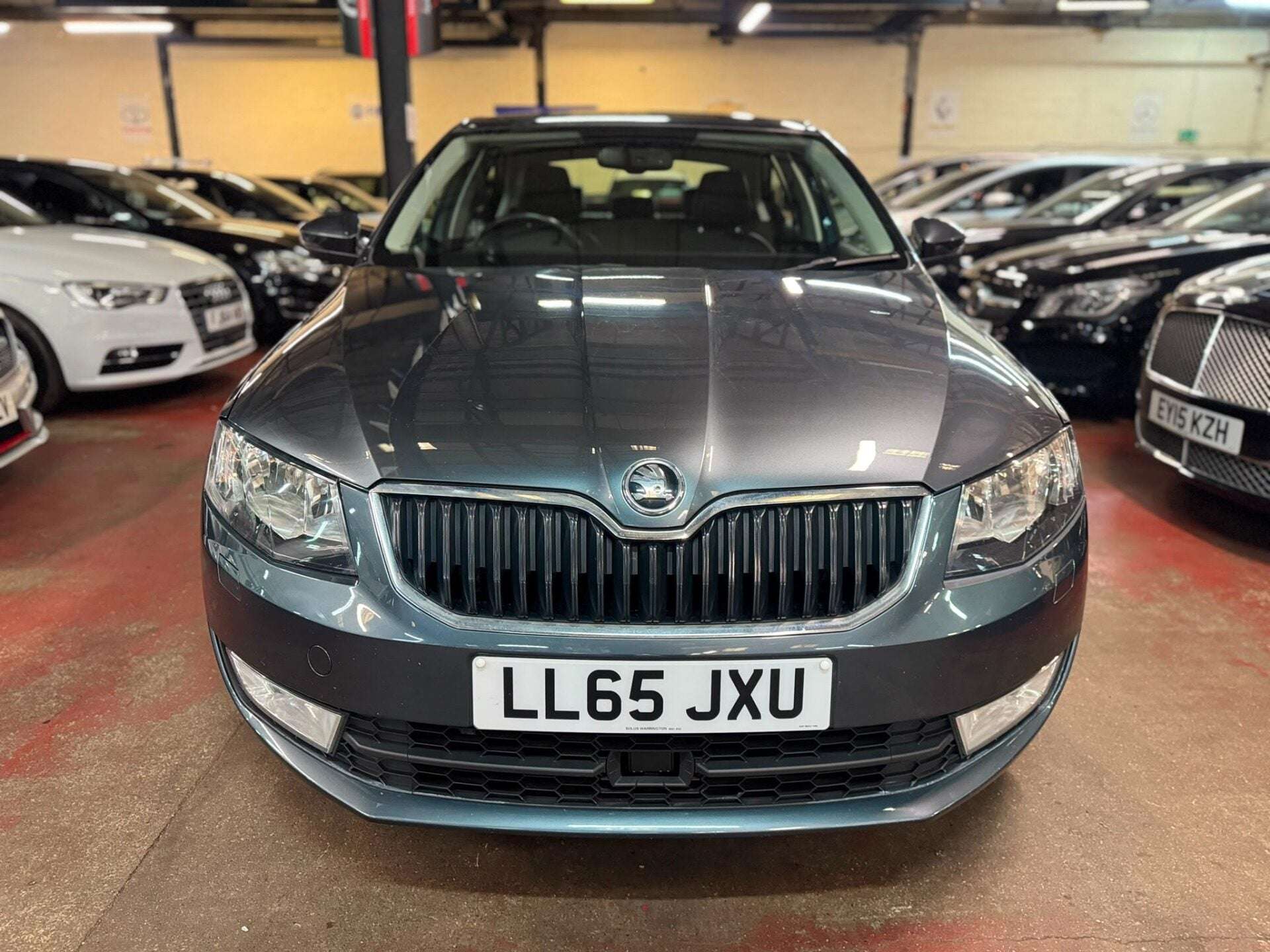A 2015 SKODA OCTAVIA SE L TSI DSG A 2015 SKODA OCTAVIA SE L TSI DSG