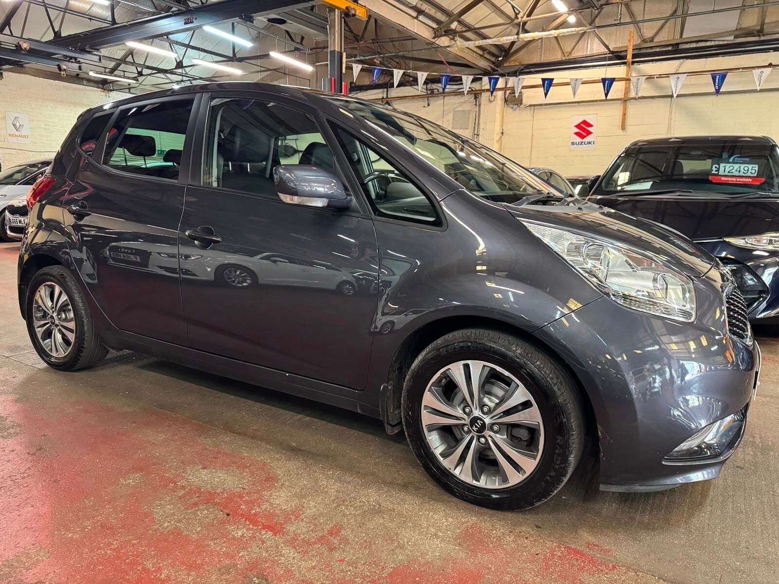 A 2017 KIA VENGA CRDI 3 ISG A 2017 KIA VENGA CRDI 3 ISG