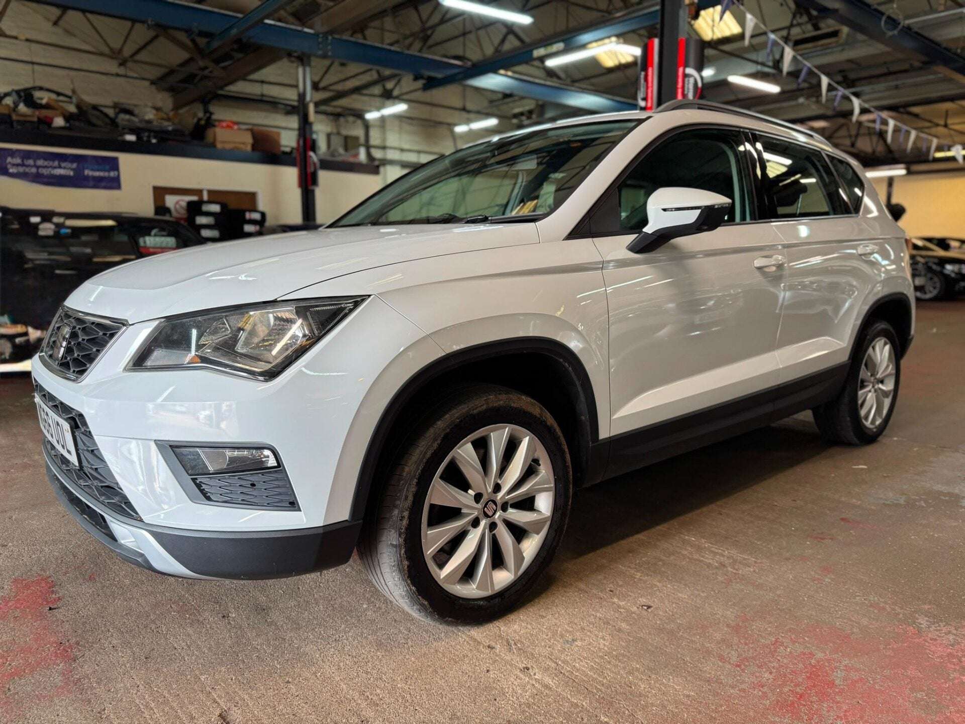 A 2017 SEAT ATECA TSI ECOMOTIVE SE A 2017 SEAT ATECA TSI ECOMOTIVE SE