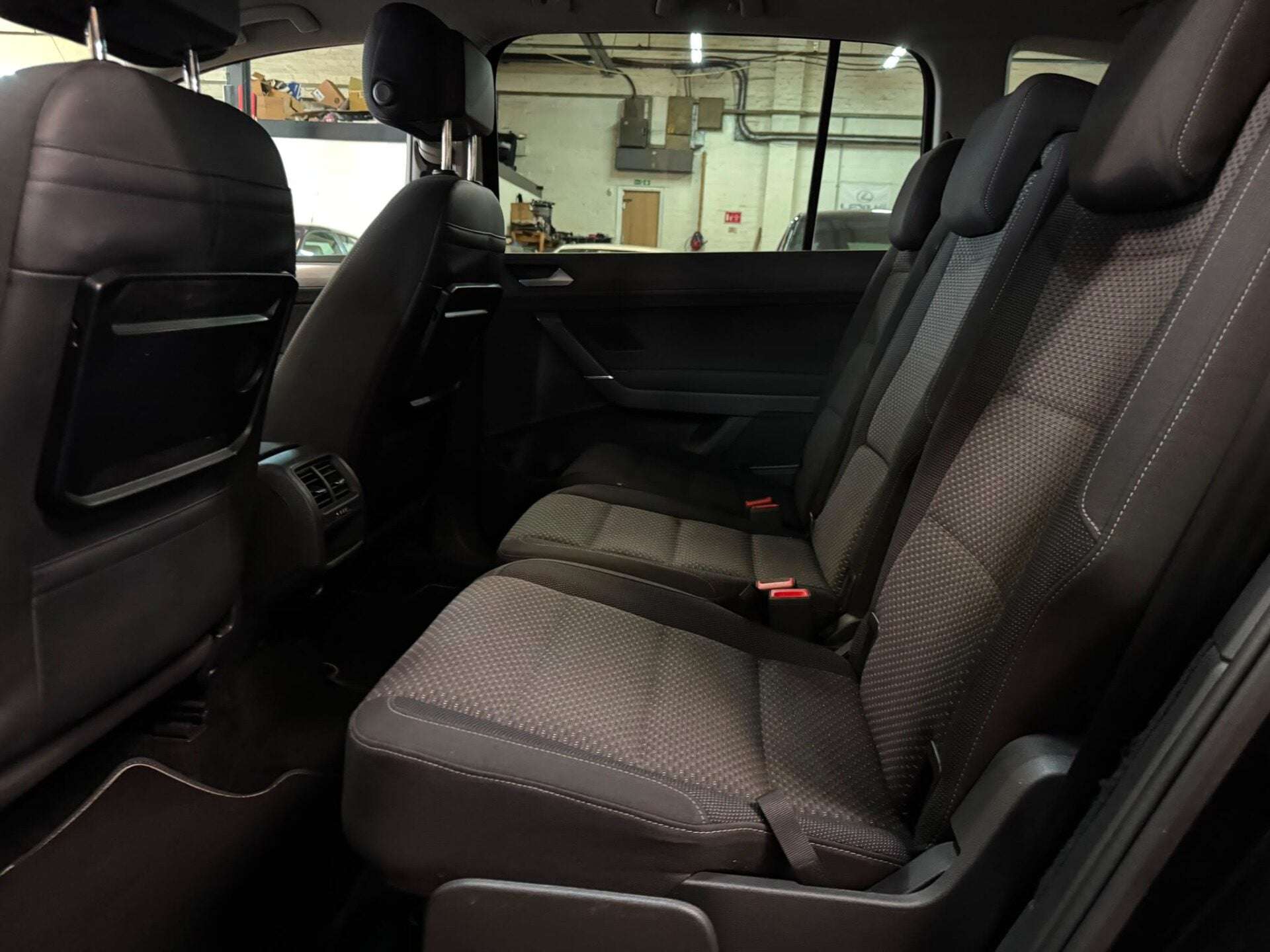 2015 VOLKSWAGEN TOURAN 2015 VOLKSWAGEN TOURAN