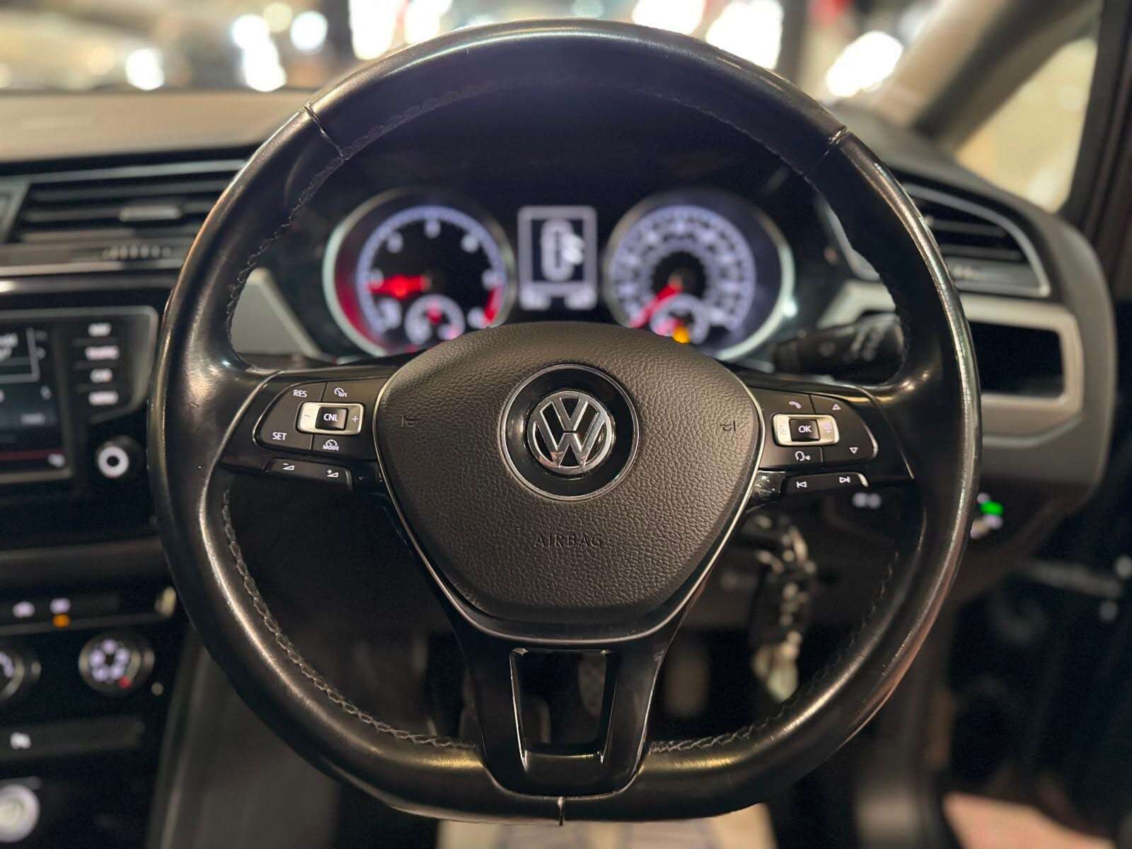 2015 VOLKSWAGEN TOURAN 2015 VOLKSWAGEN TOURAN