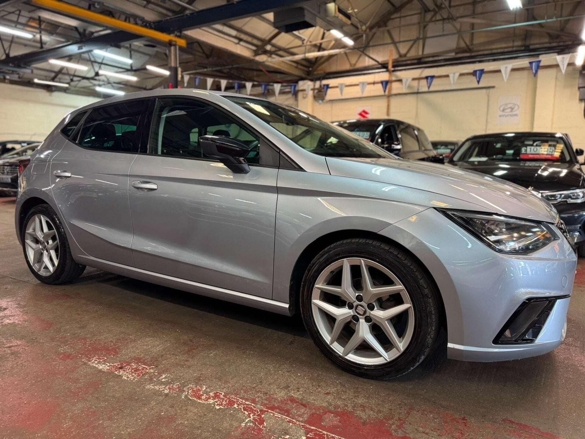 A 2019 SEAT IBIZA MPI FR A 2019 SEAT IBIZA MPI FR