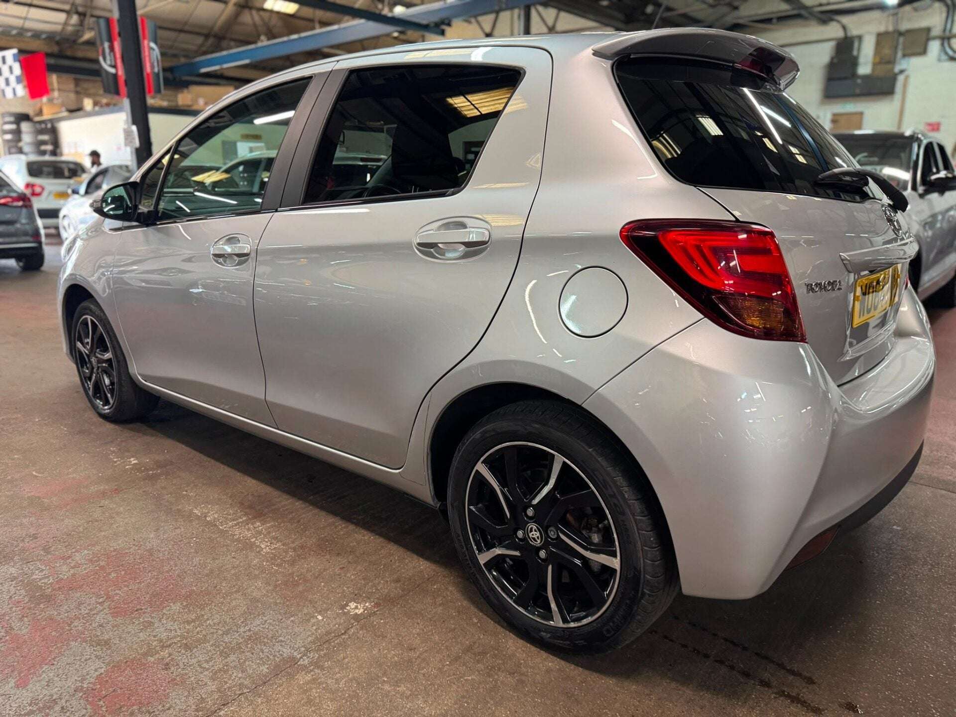 A 2015 TOYOTA YARIS VVT-I SPORT A 2015 TOYOTA YARIS VVT-I SPORT