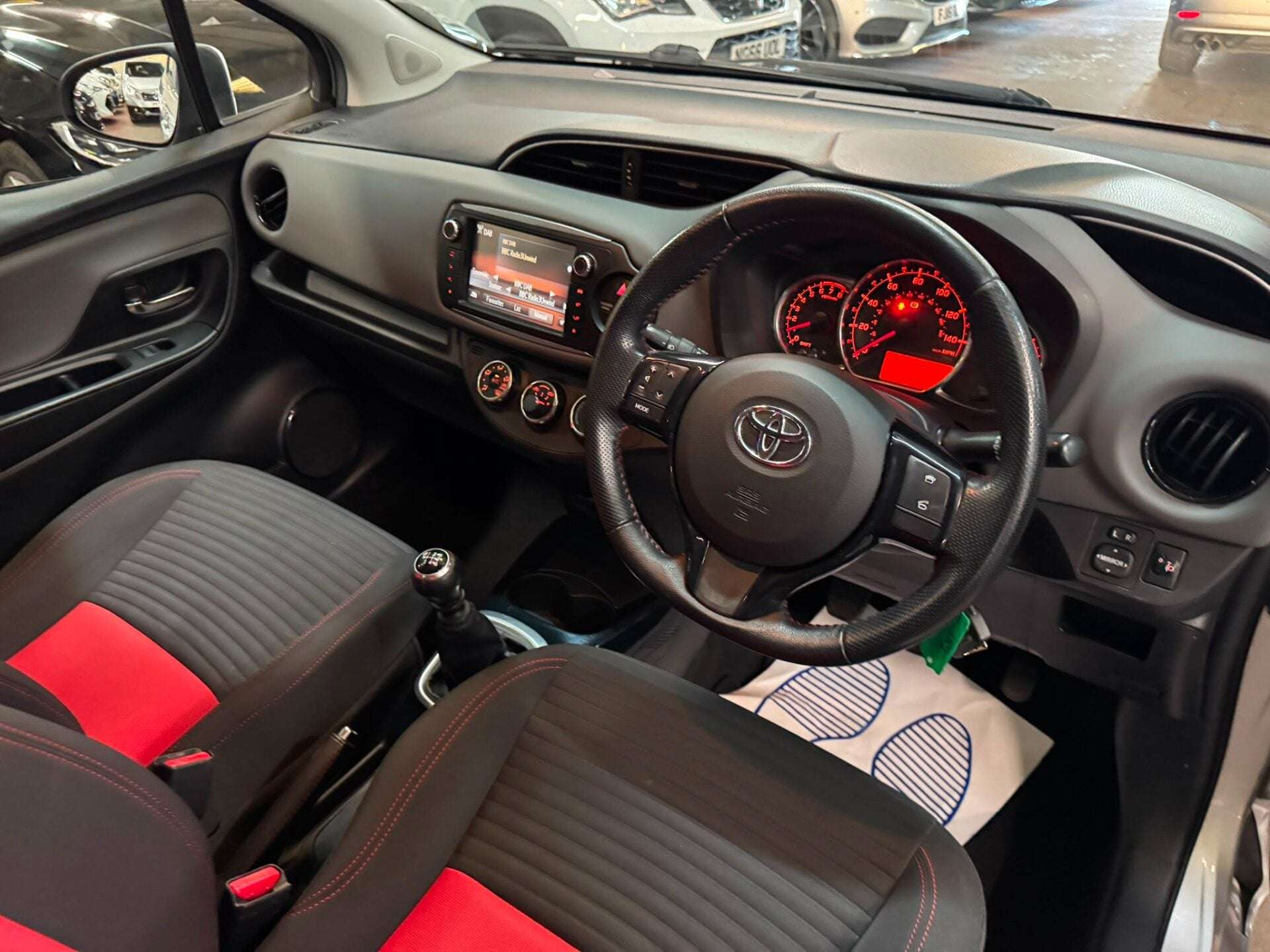 2015 TOYOTA YARIS 2015 TOYOTA YARIS