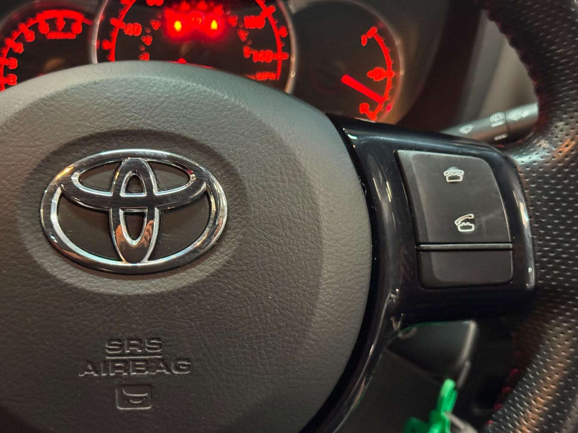 2015 TOYOTA YARIS 2015 TOYOTA YARIS