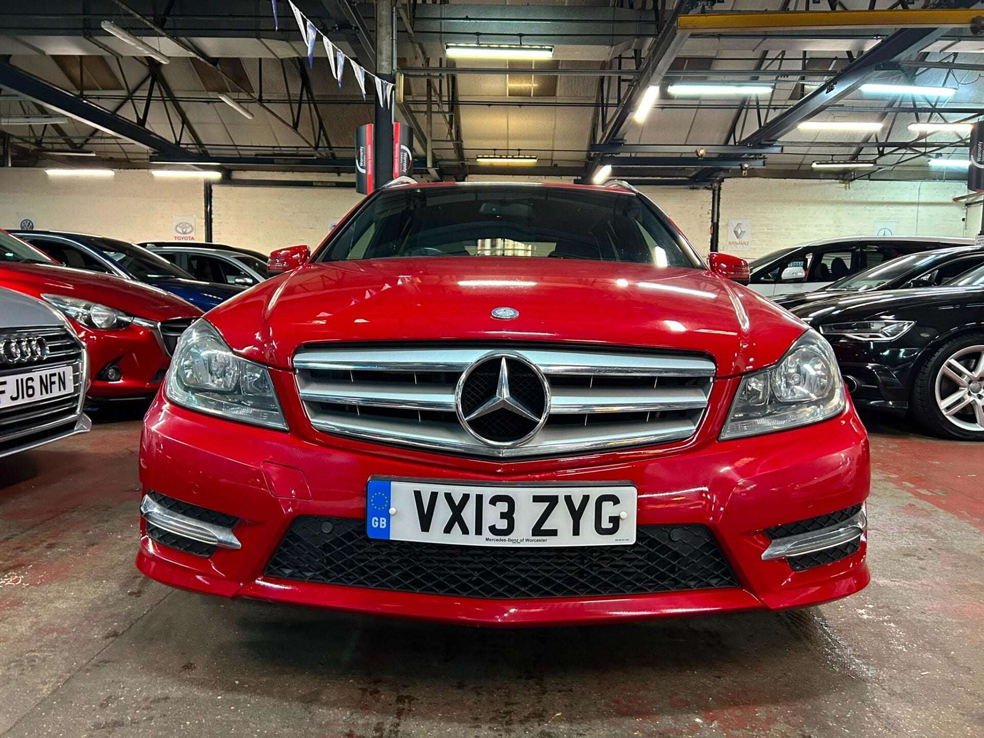 A 2013 MERCEDES-BENZ C CLASS C220 CDI BLUEEFFICIENCY AMG SPORT A 2013 MERCEDES-BENZ C CLASS C220 CDI BLUEEFFICIENCY AMG SPORT