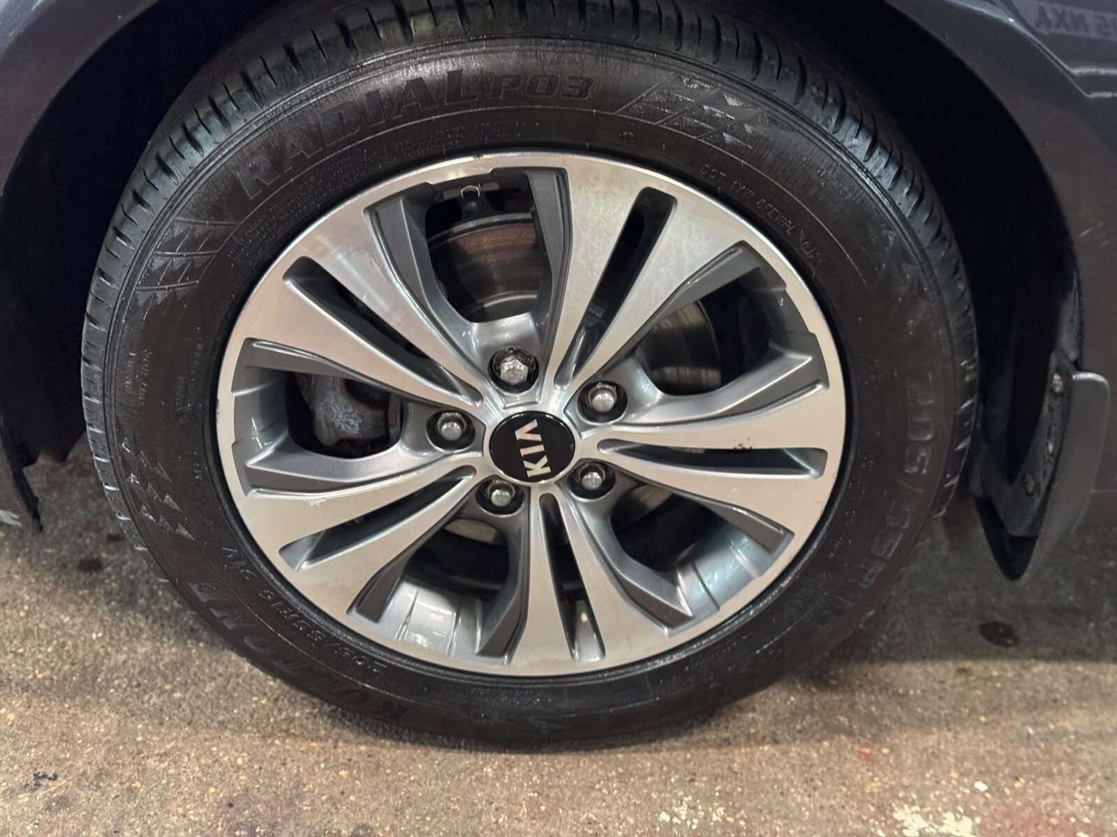 A 2017 KIA VENGA CRDI 3 ISG A 2017 KIA VENGA CRDI 3 ISG