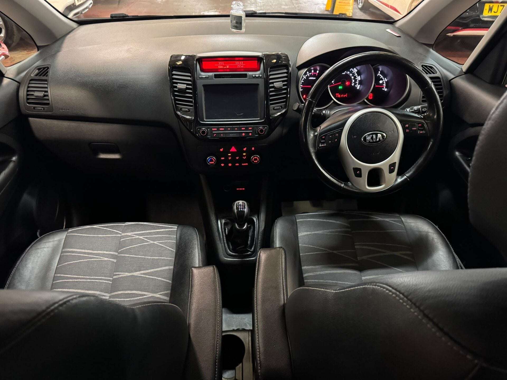 2017 KIA VENGA 2017 KIA VENGA