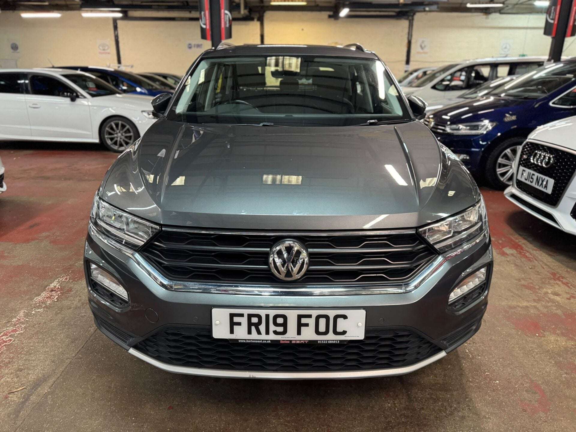 A 2019 VOLKSWAGEN T-ROC SE TDI A 2019 VOLKSWAGEN T-ROC SE TDI