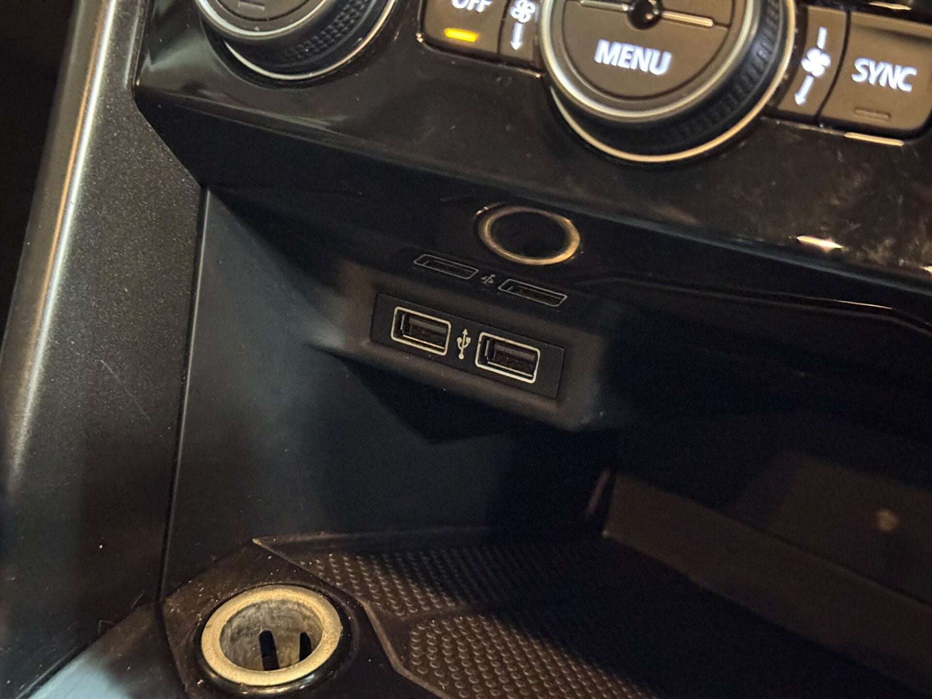 2019 VOLKSWAGEN T-ROC 2019 VOLKSWAGEN T-ROC
