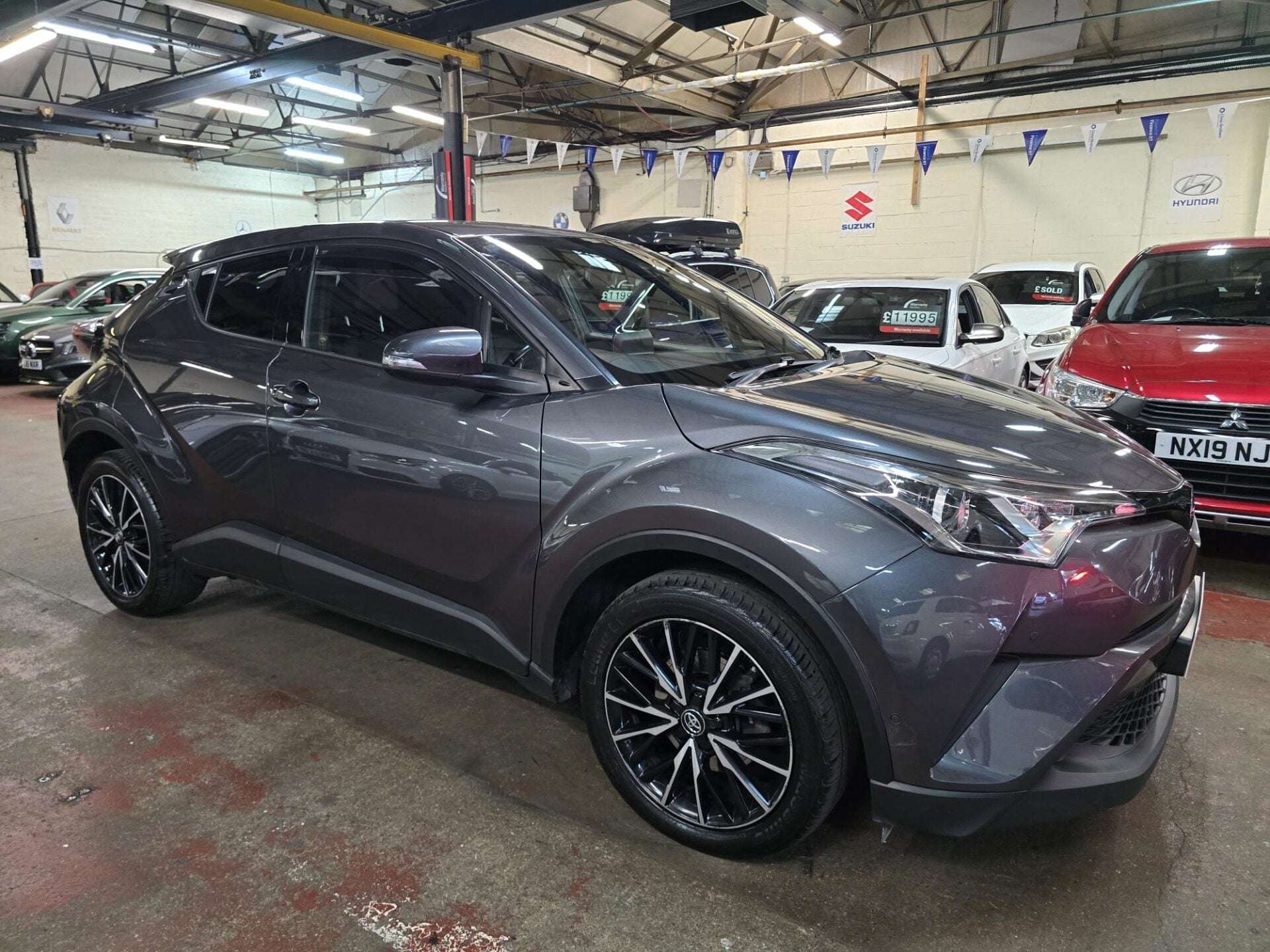 A 2019 TOYOTA C-HR EXCEL A 2019 TOYOTA C-HR EXCEL