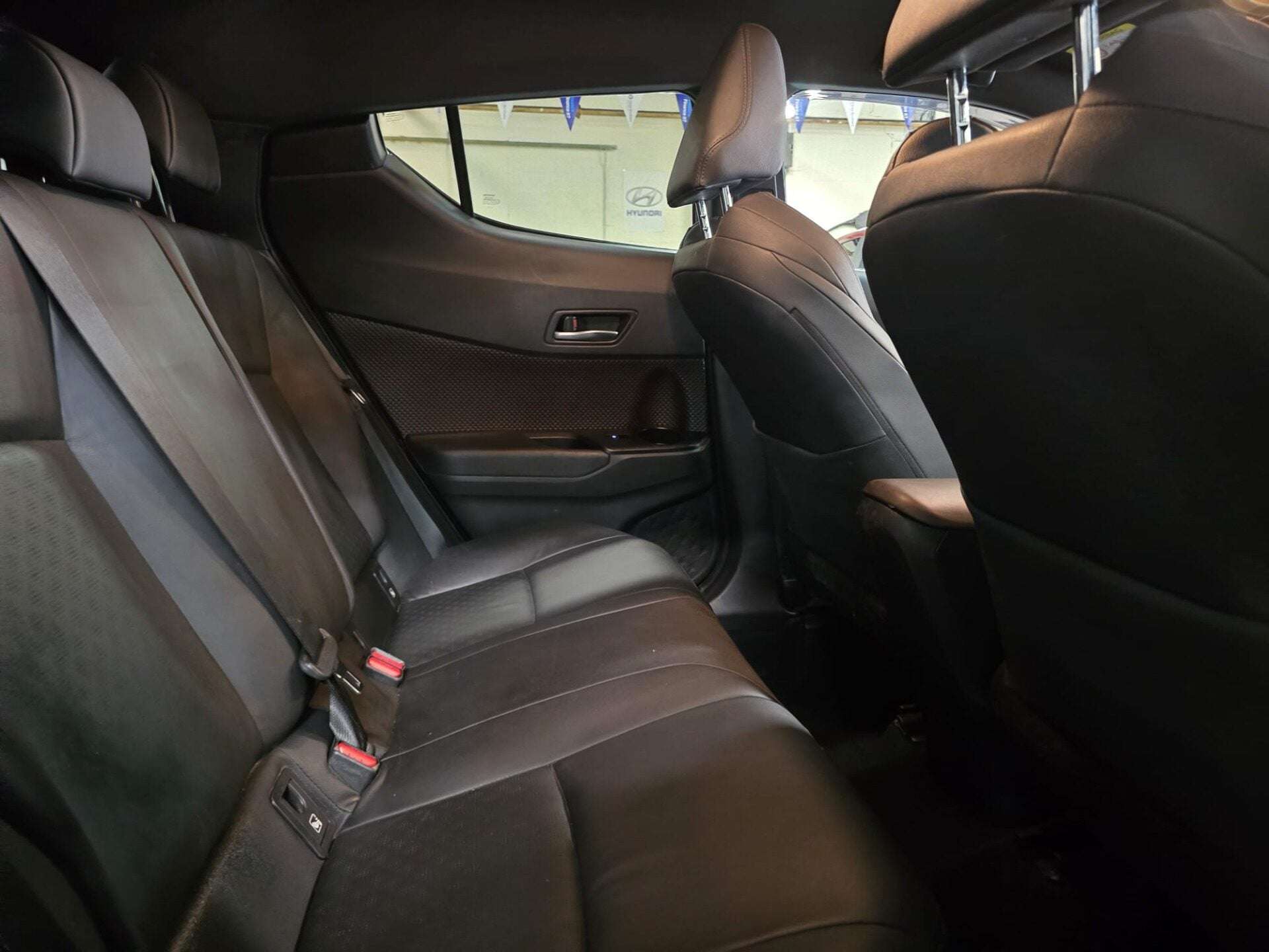 2019 TOYOTA C-HR 2019 TOYOTA C-HR