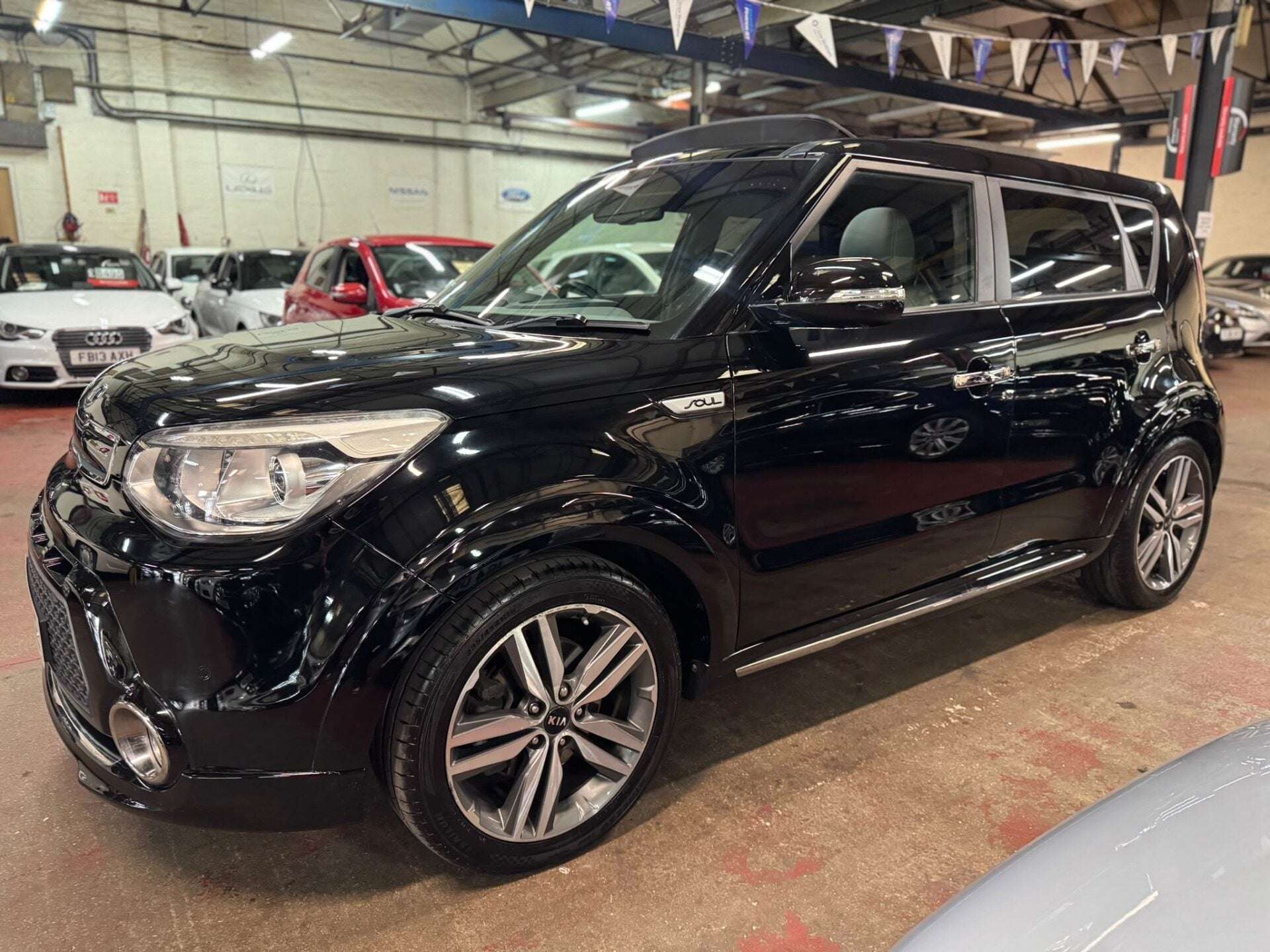 A 2016 KIA SOUL CRDI MAXX A 2016 KIA SOUL CRDI MAXX