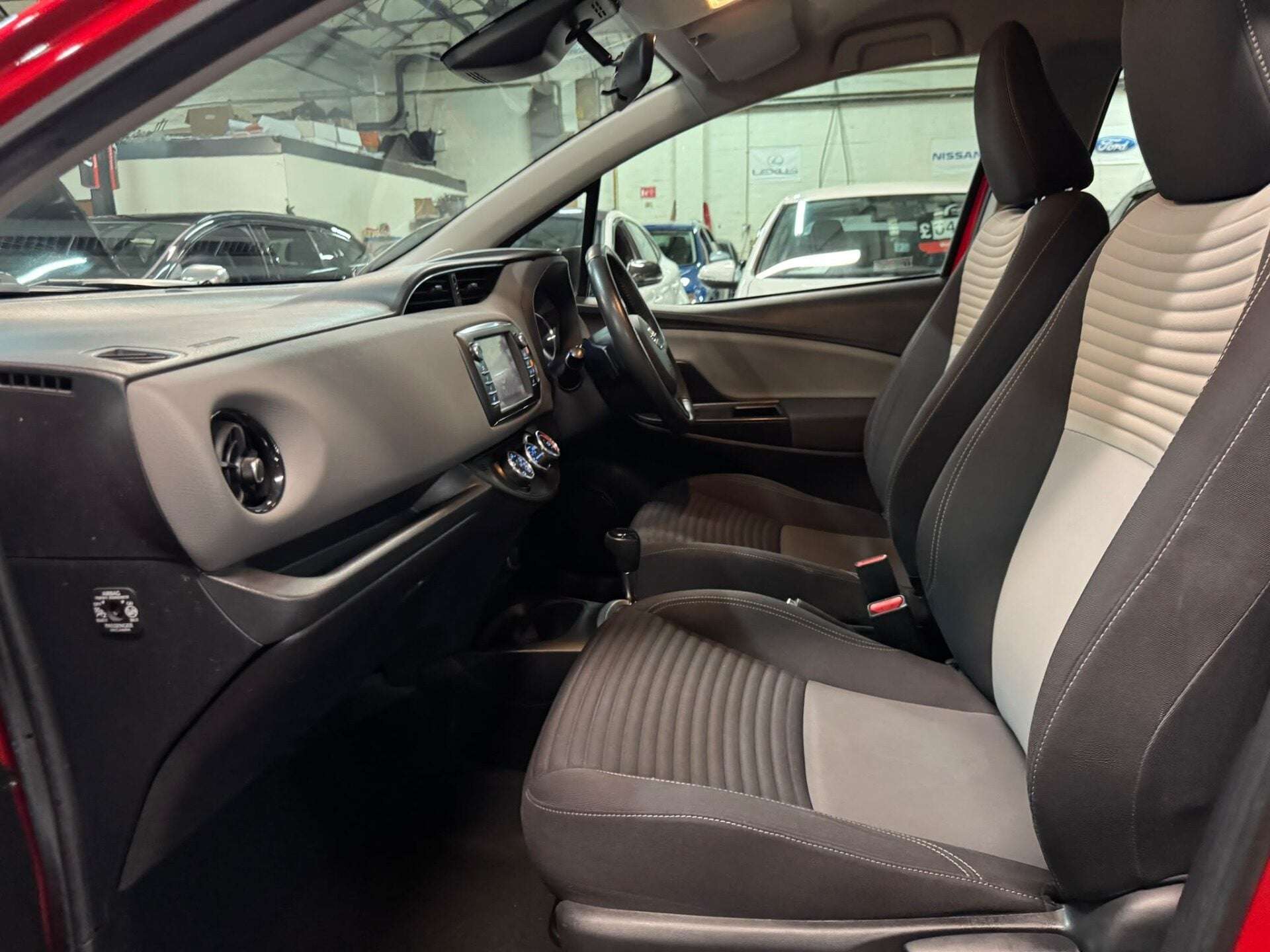 2017 TOYOTA YARIS 2017 TOYOTA YARIS