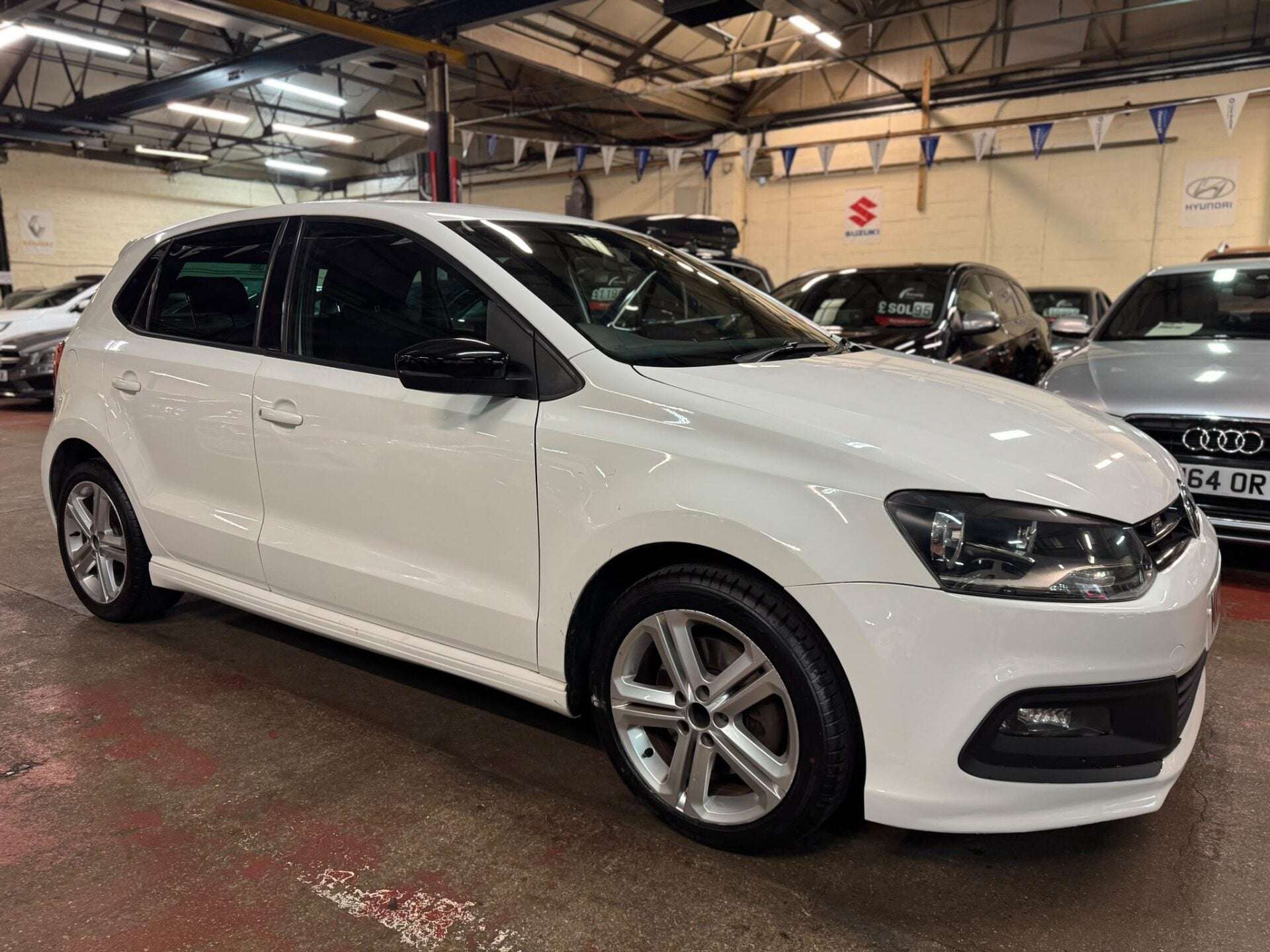 A 2013 VOLKSWAGEN POLO R LINE TSI A 2013 VOLKSWAGEN POLO R LINE TSI