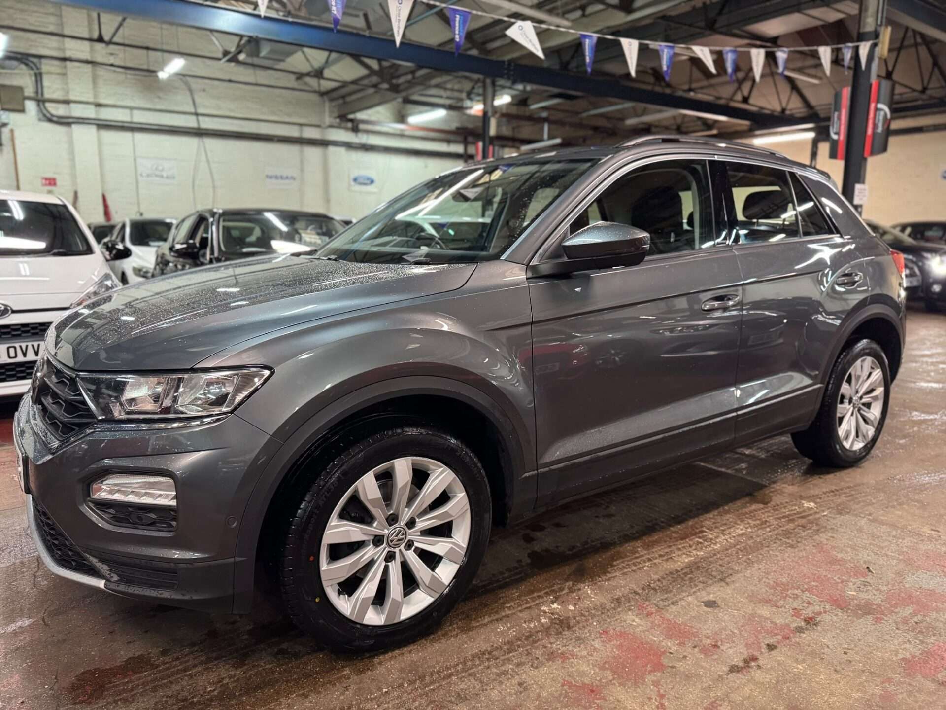A 2020 VOLKSWAGEN T-ROC SE TSI A 2020 VOLKSWAGEN T-ROC SE TSI