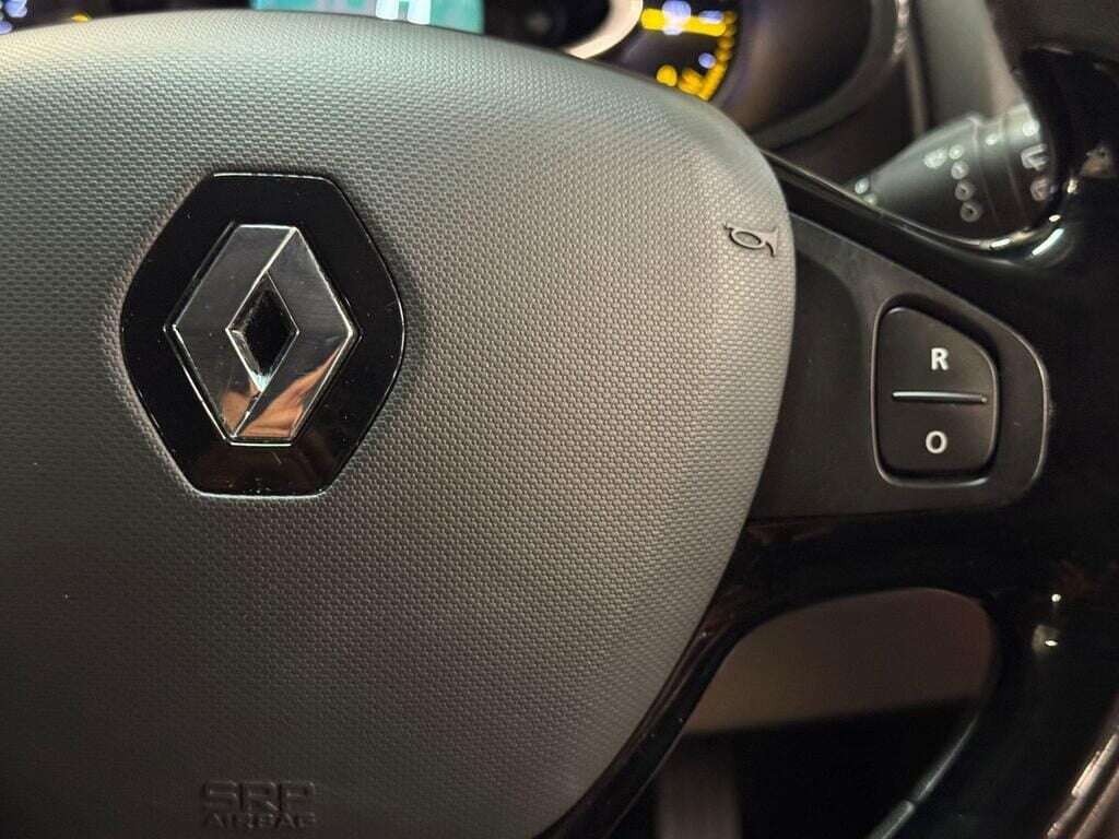 2015 RENAULT CLIO 2015 RENAULT CLIO