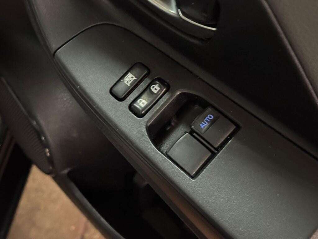 2018 TOYOTA YARIS 2018 TOYOTA YARIS