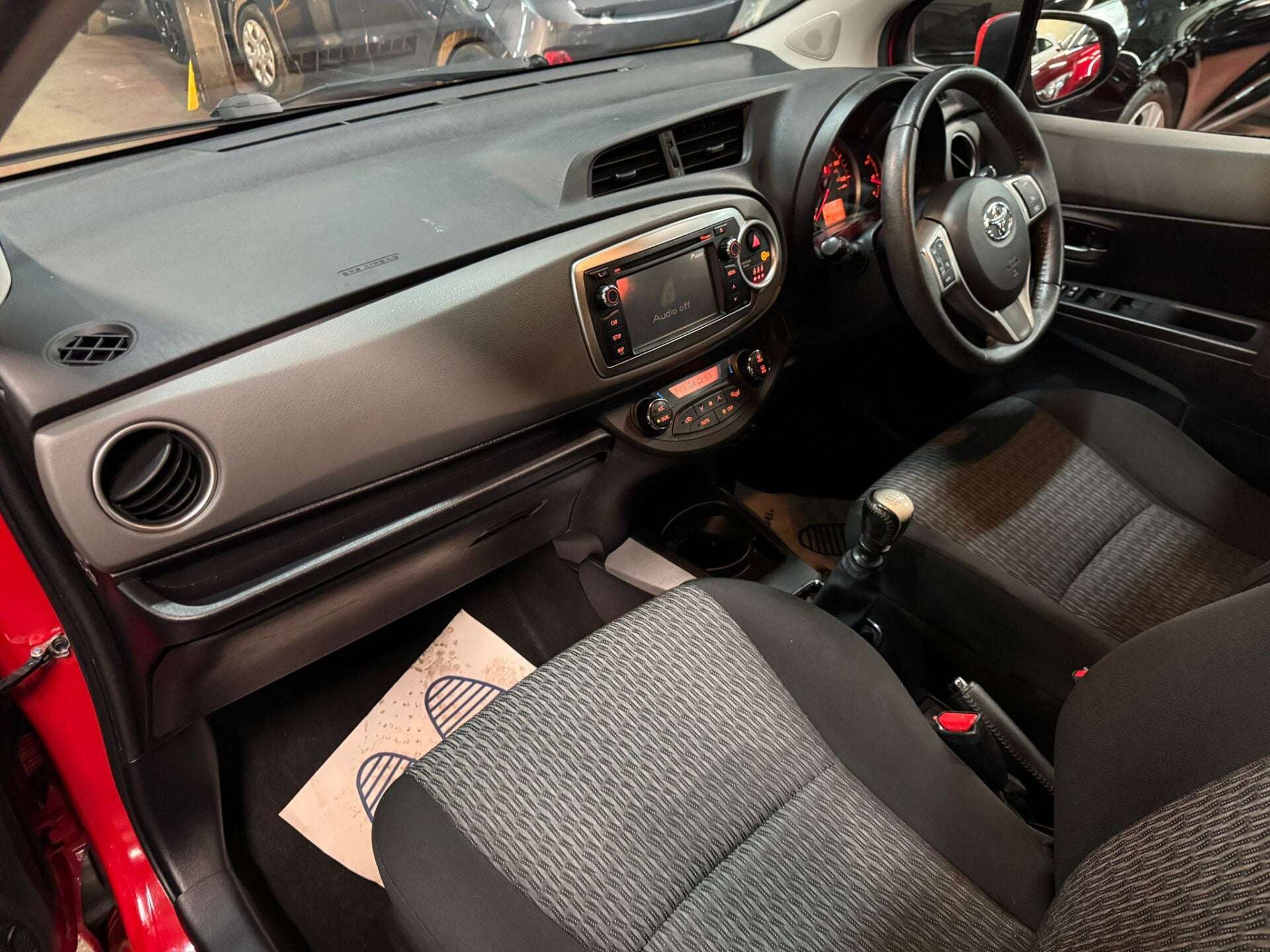 2014 TOYOTA YARIS 2014 TOYOTA YARIS