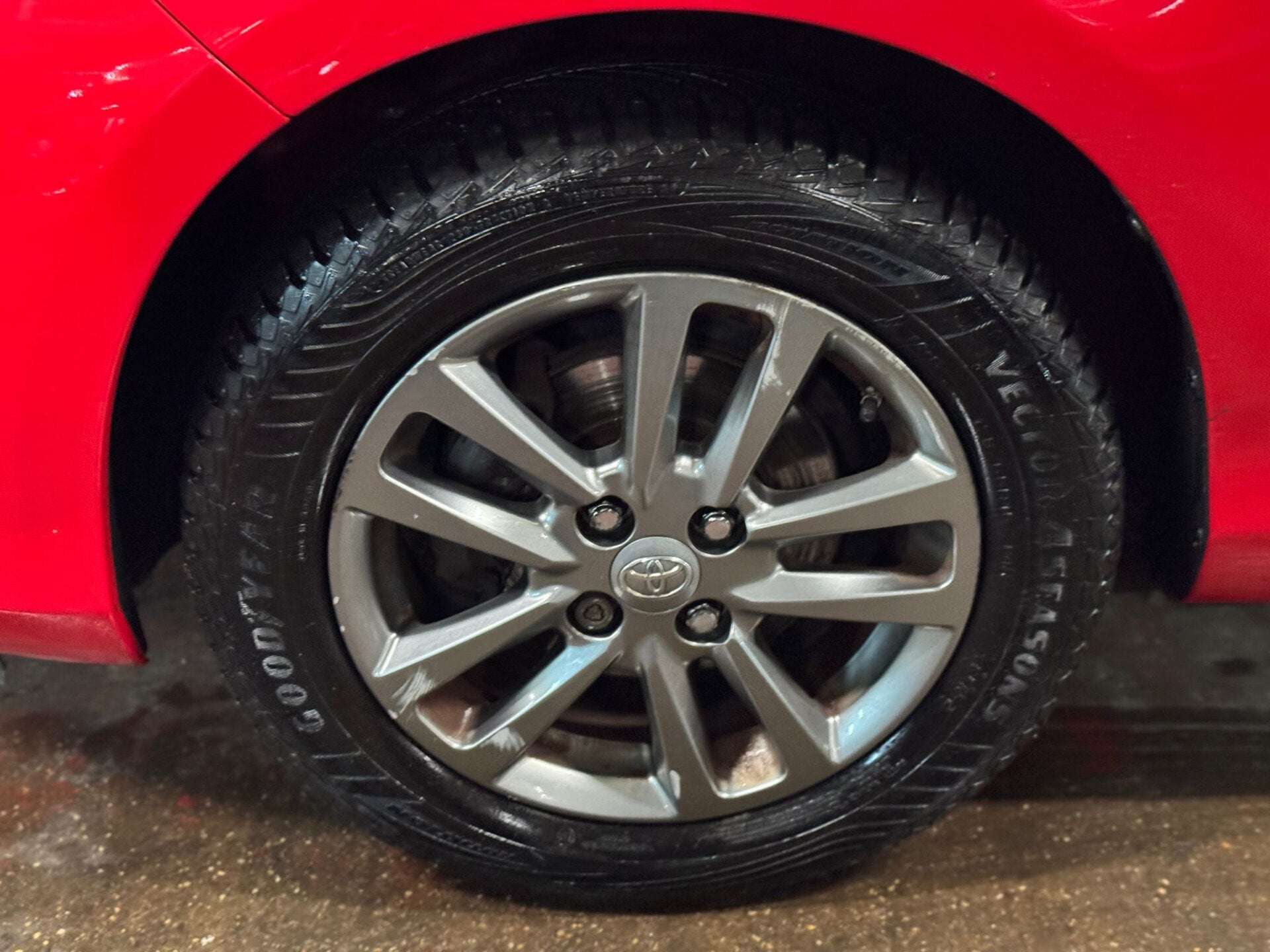 2015 TOYOTA YARIS 2015 TOYOTA YARIS