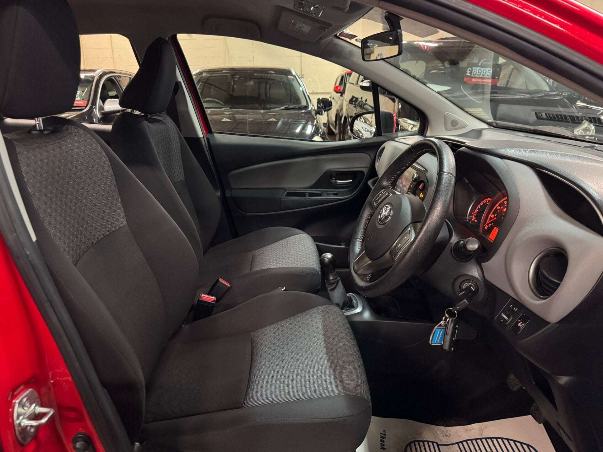 2015 TOYOTA YARIS 2015 TOYOTA YARIS