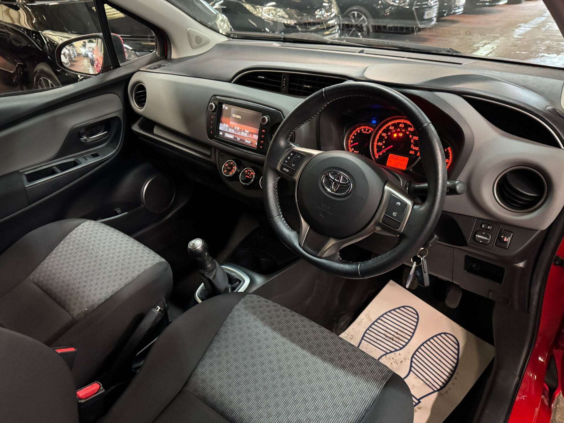 2015 TOYOTA YARIS 2015 TOYOTA YARIS