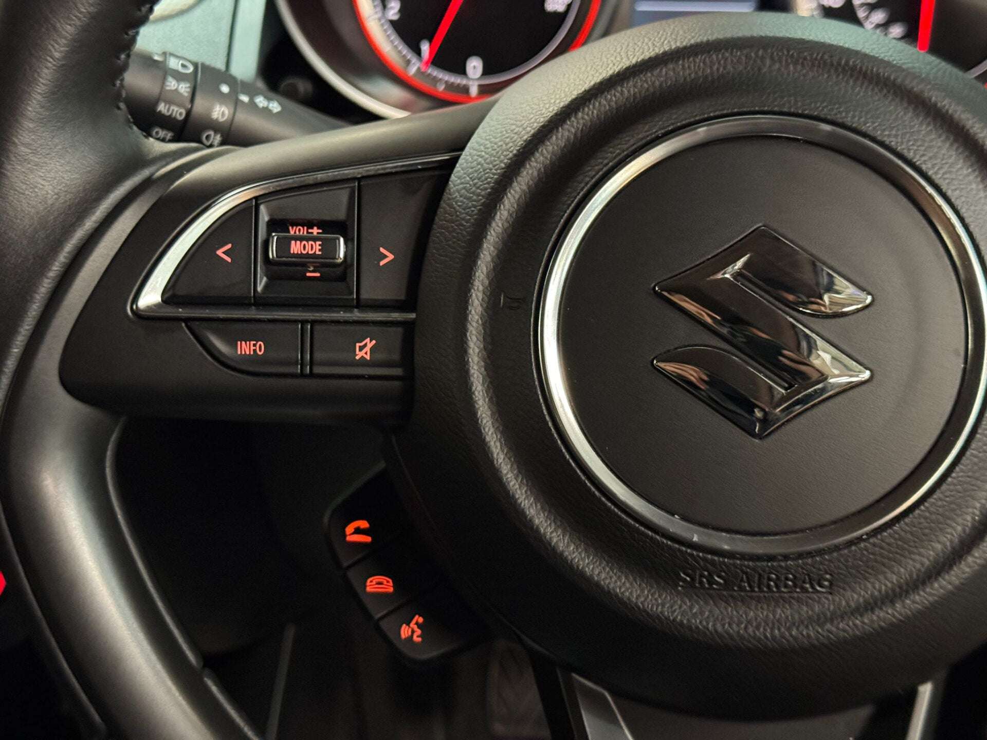 2018 SUZUKI SWIFT 2018 SUZUKI SWIFT