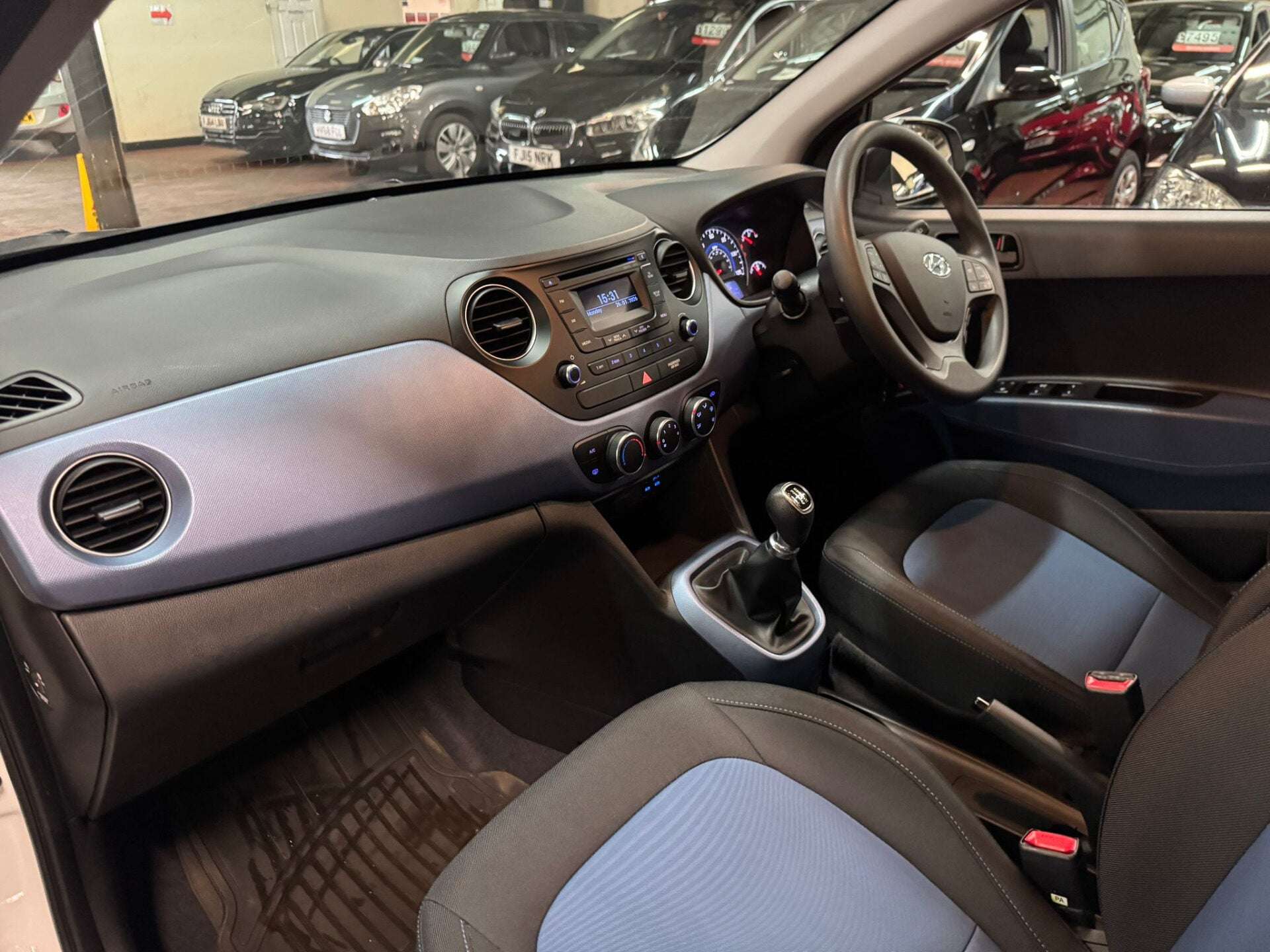 2016 HYUNDAI I10 2016 HYUNDAI I10