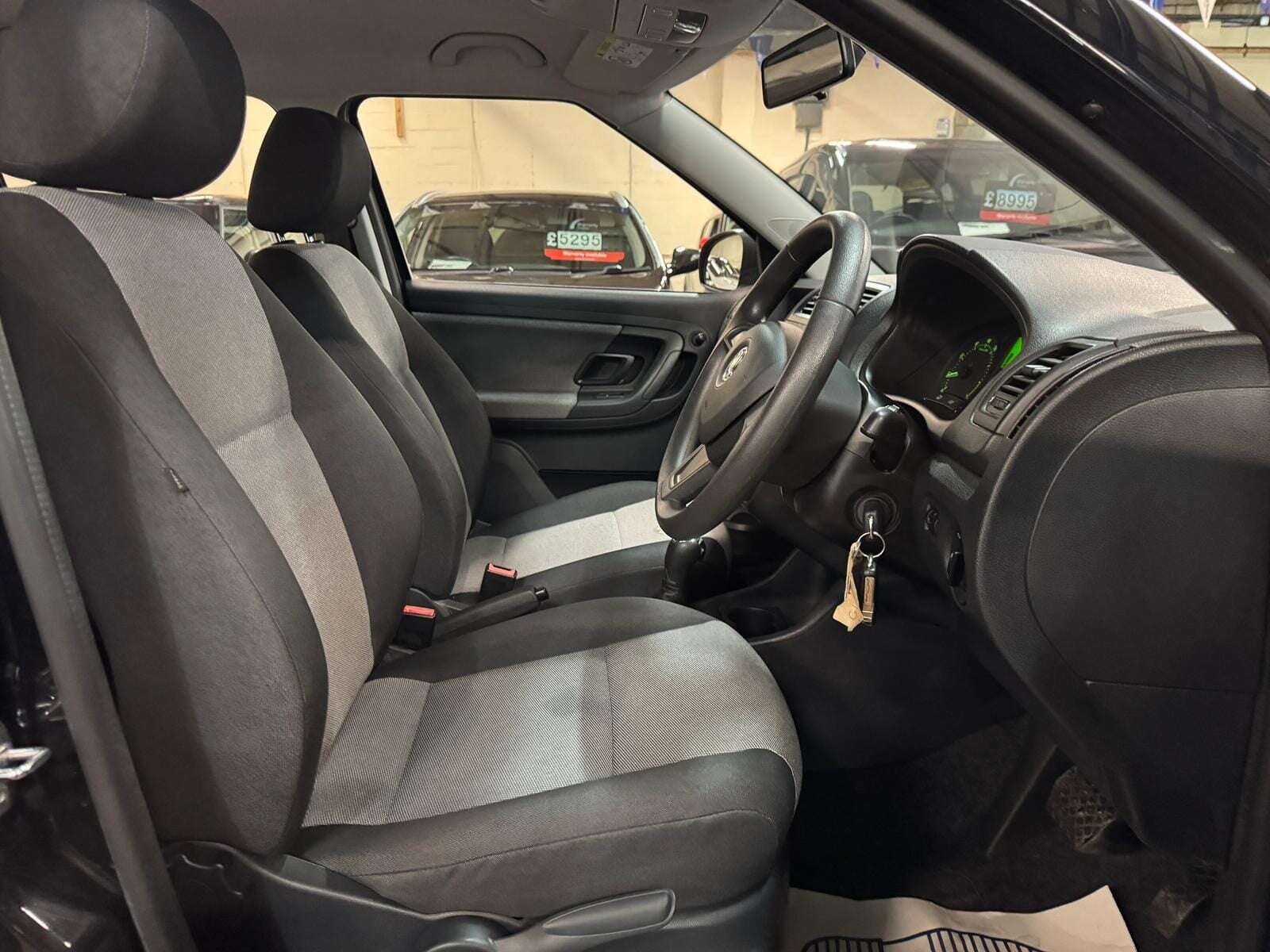 2014 SKODA FABIA 2014 SKODA FABIA