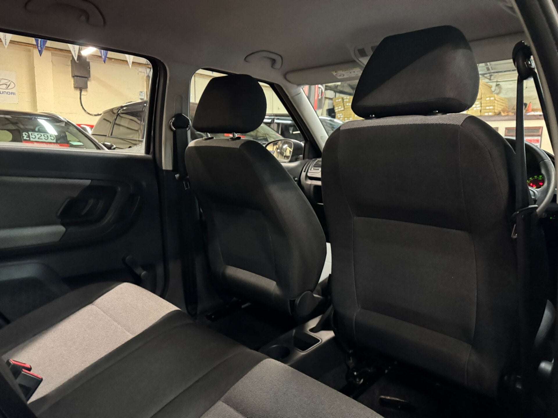 2014 SKODA FABIA 2014 SKODA FABIA