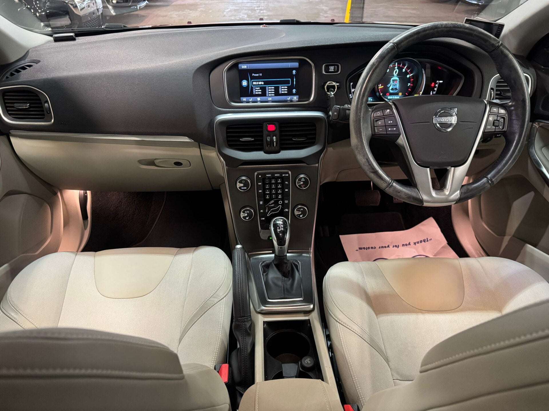 2014 VOLVO V40 2014 VOLVO V40