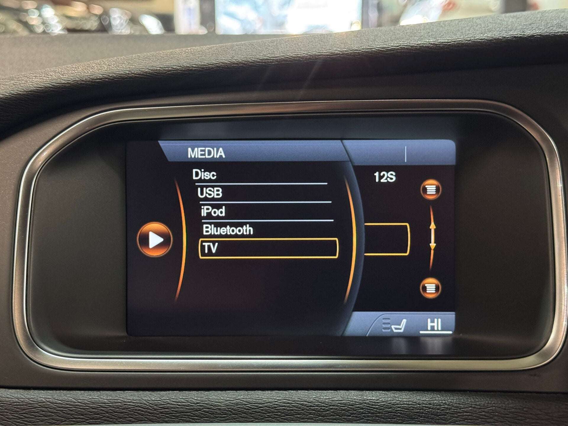 2014 VOLVO V40 2014 VOLVO V40