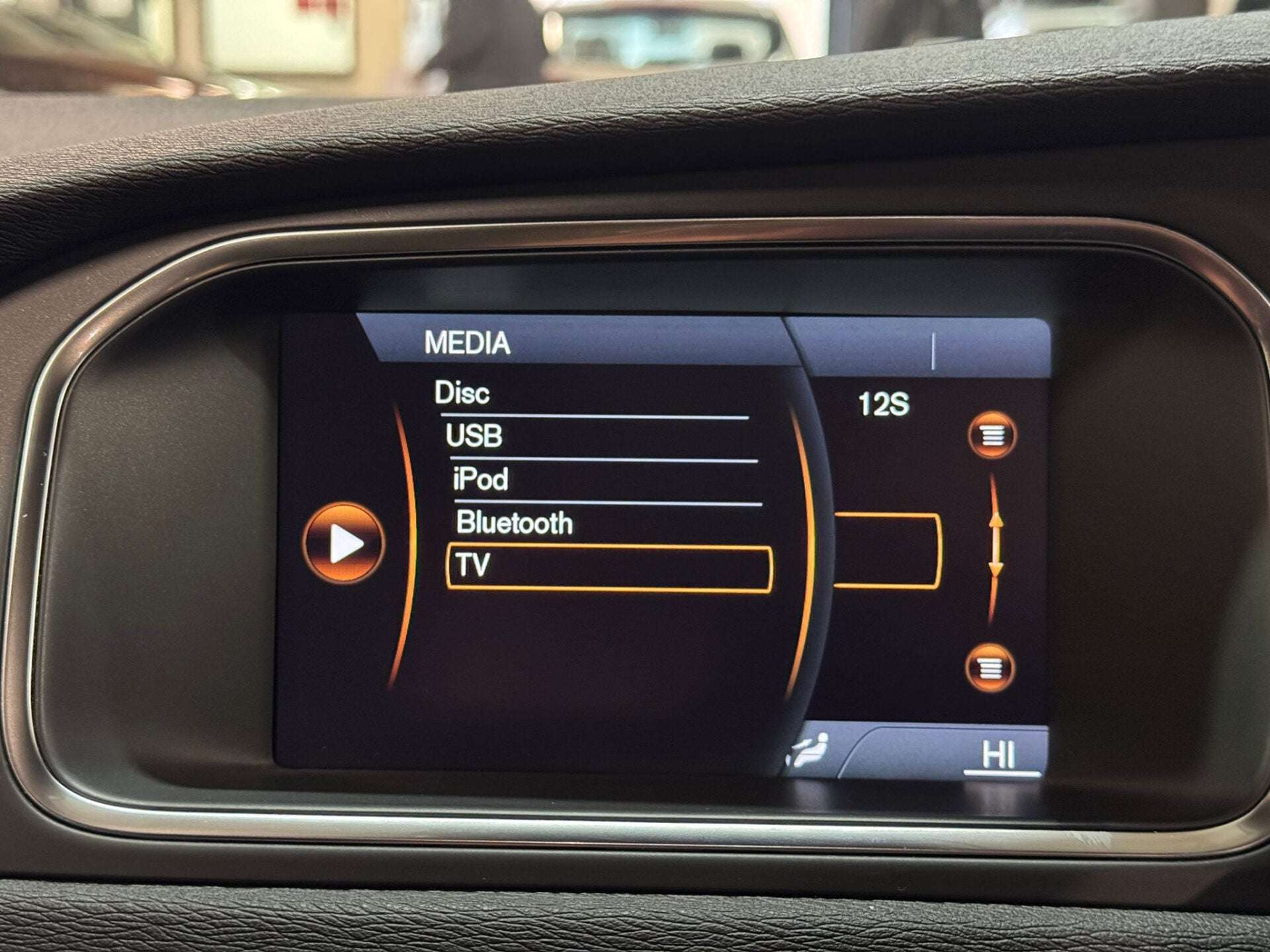 2014 VOLVO V40 2014 VOLVO V40